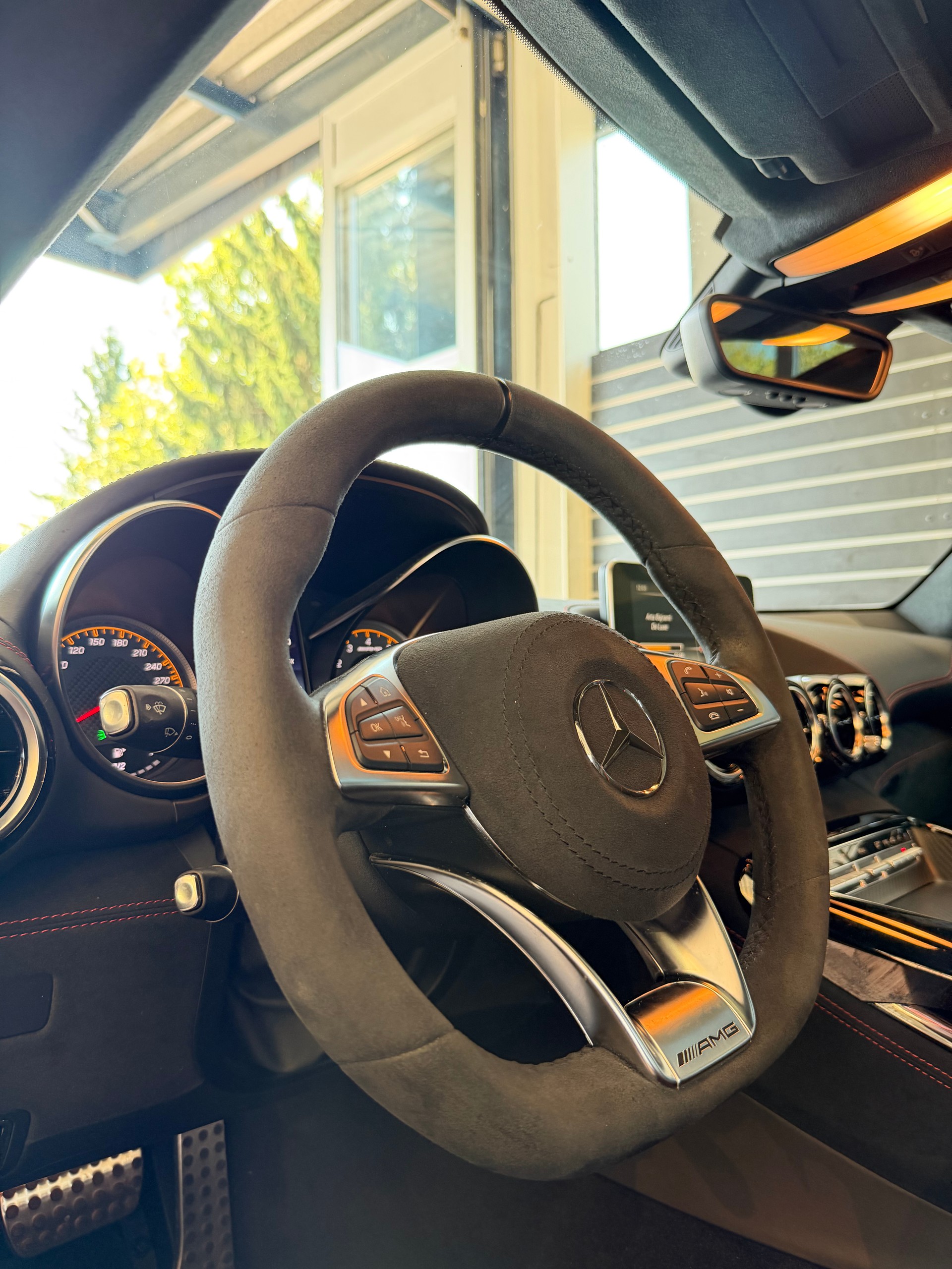 MERCEDES-BENZ AMG GT S Coupé-image-8