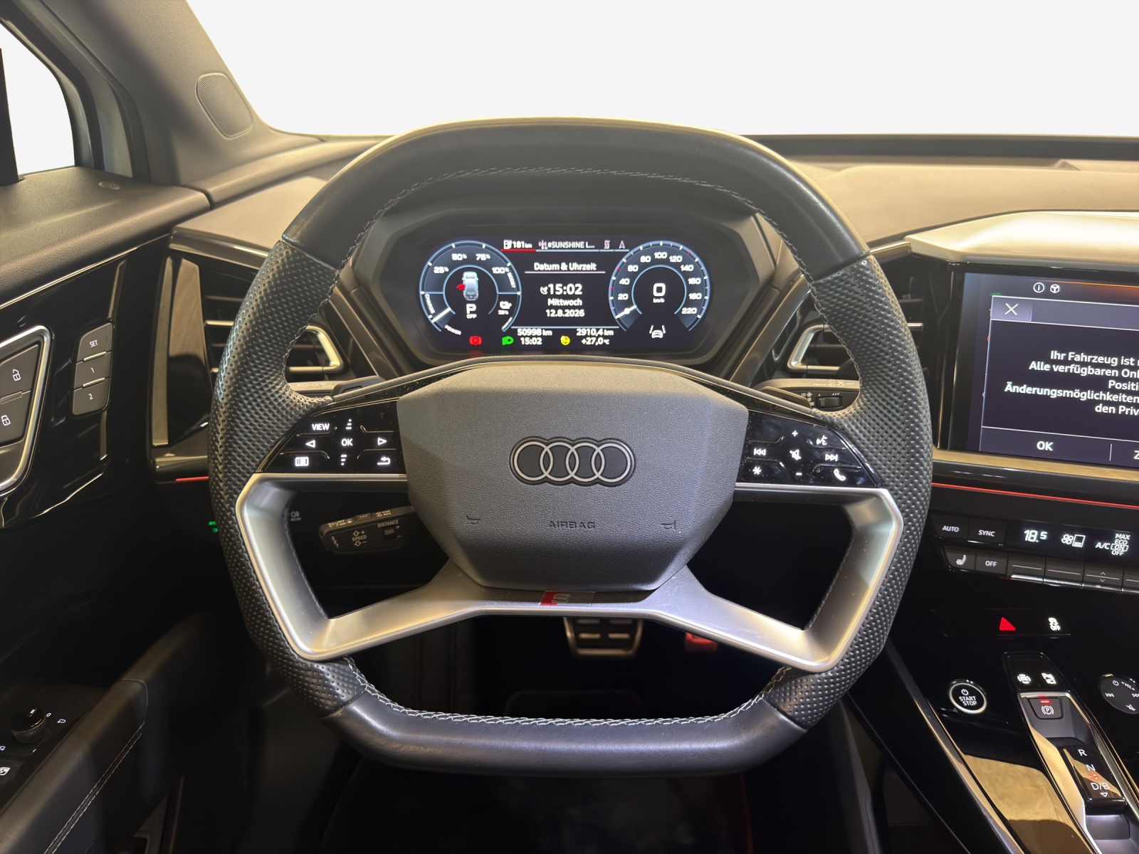 AUDI Q4 e-tron 50 quattro-image-9
