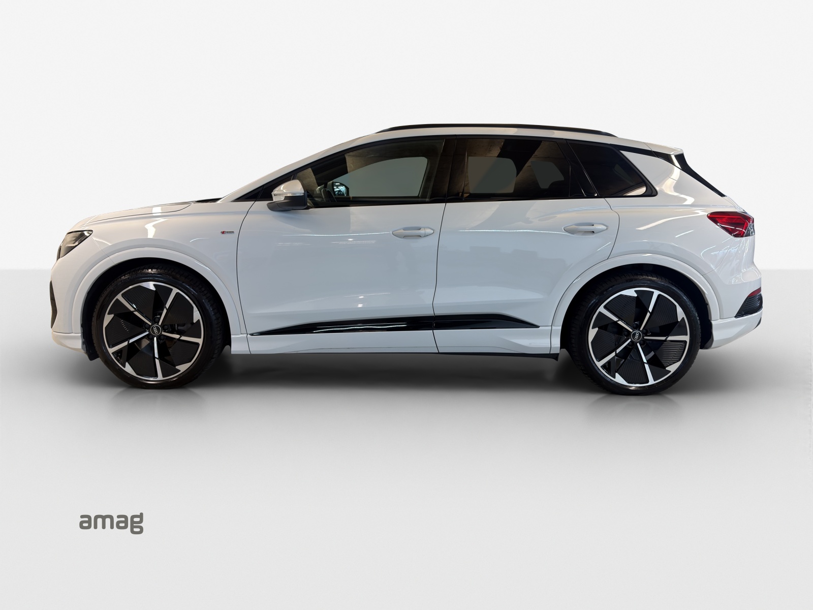 AUDI Q4 e-tron 50 quattro-image-1