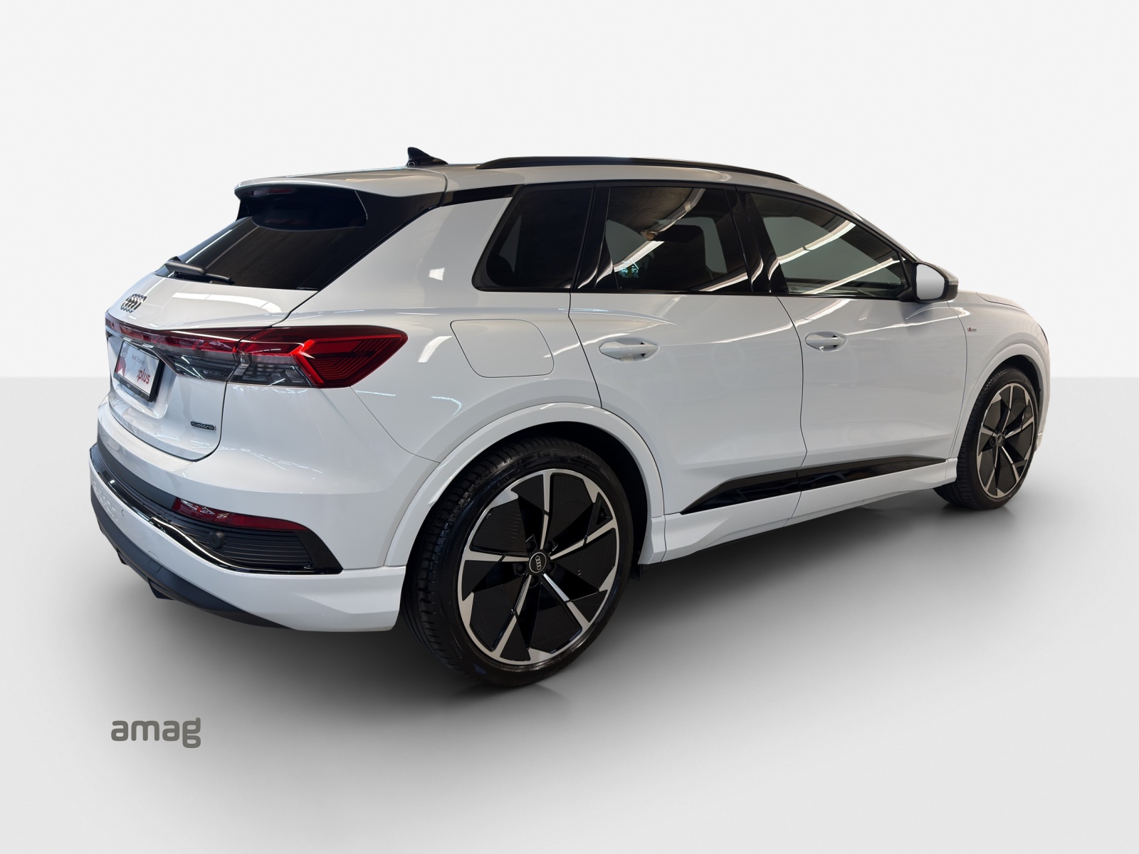 AUDI Q4 e-tron 50 quattro-image-5