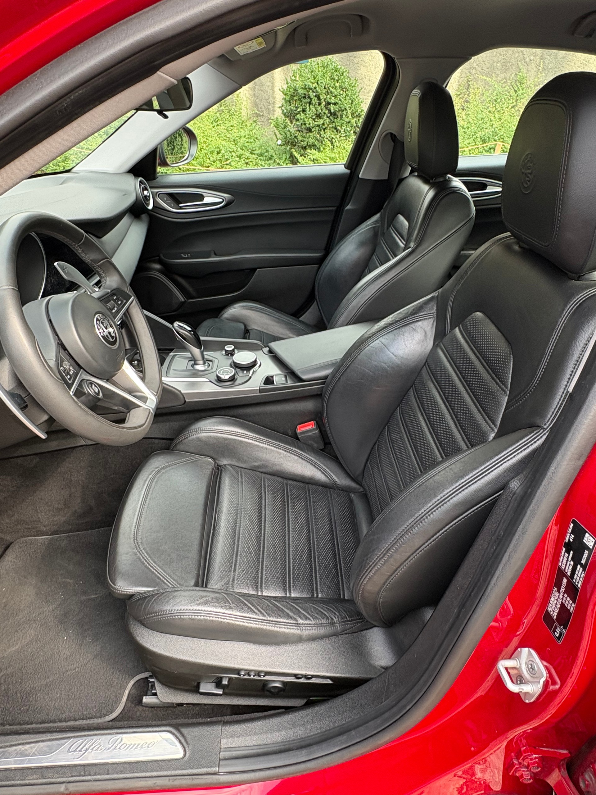 ALFA ROMEO 2.2 D Q4 Veloce 4X4, Ab MFK 28.02.2026, Ab Service Garantie, Leasing möglich-image-4