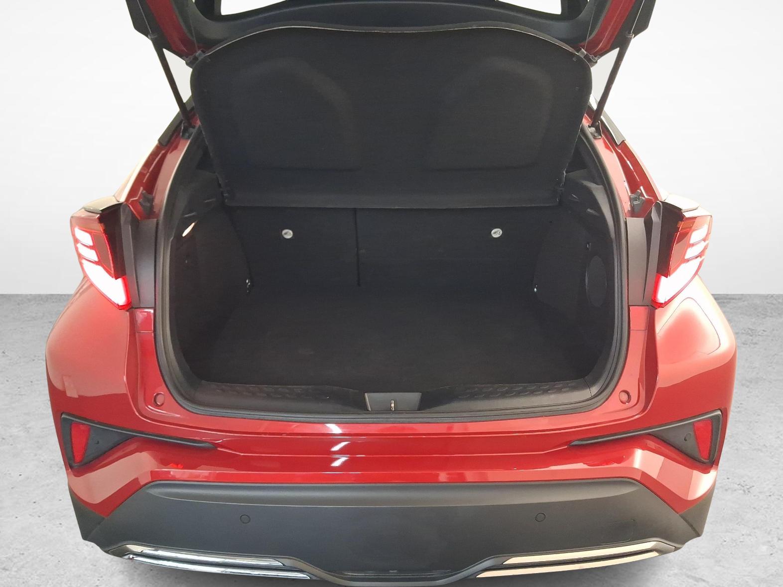 TOYOTA C-HR 2.0 VVTi HSD Move-image-11