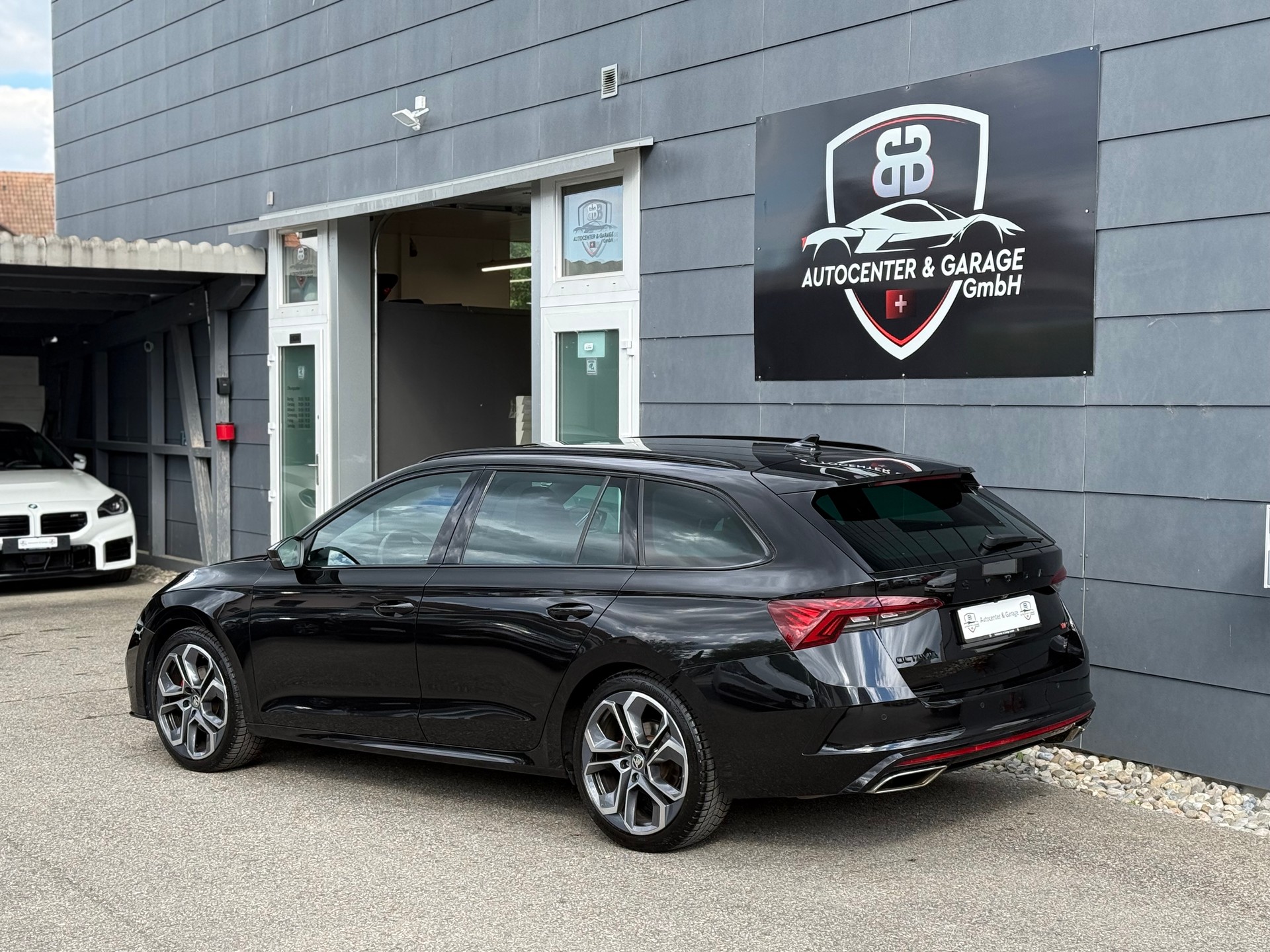 SKODA Octavia Combi 2.0 TDI DSG RS 4x4-image-5