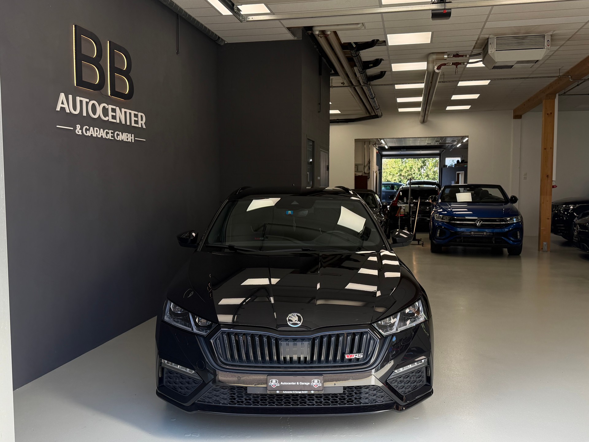 SKODA Octavia Combi 2.0 TDI DSG RS 4x4-image-6