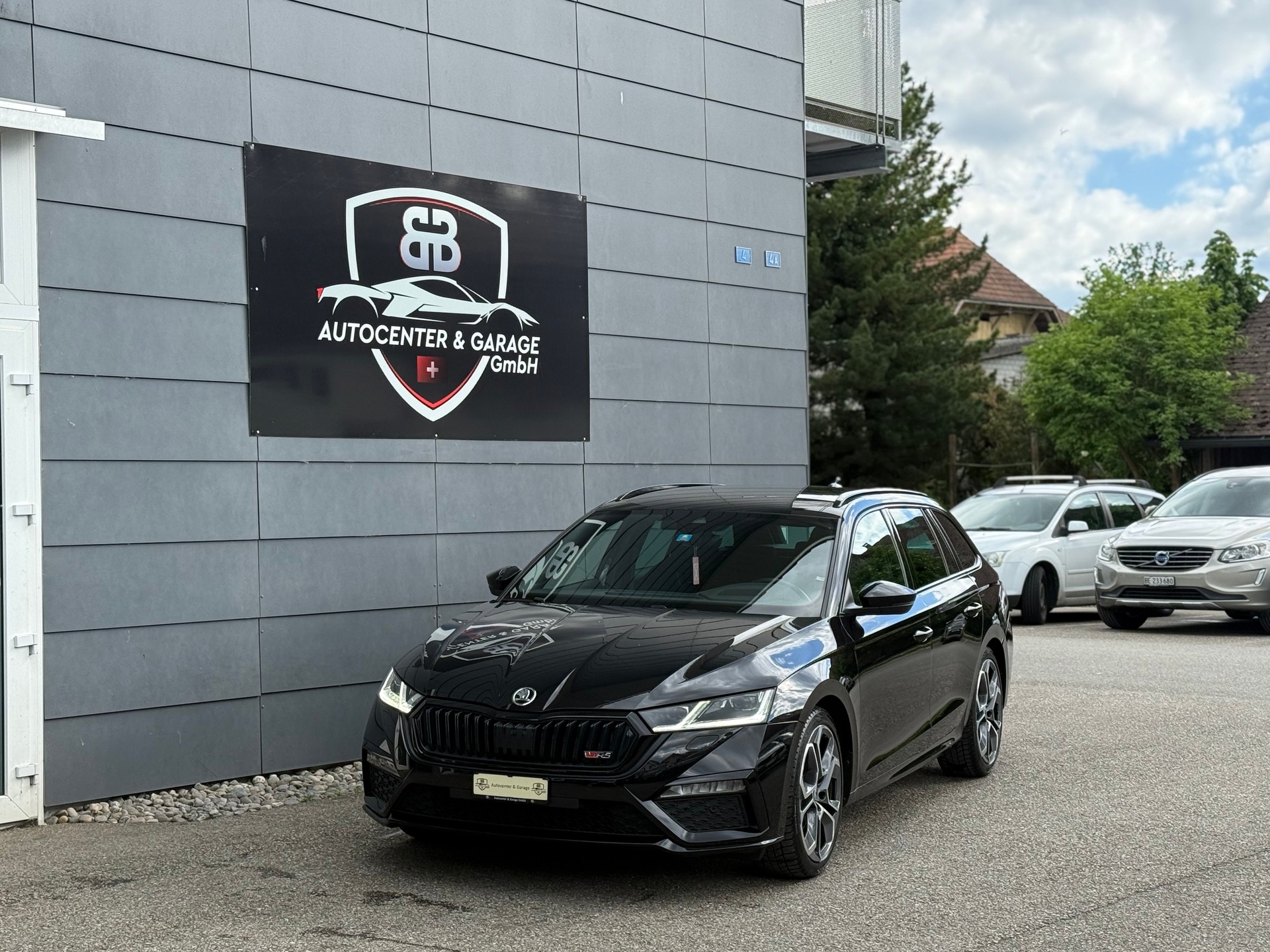 SKODA Octavia Combi 2.0 TDI DSG RS 4x4-image-0