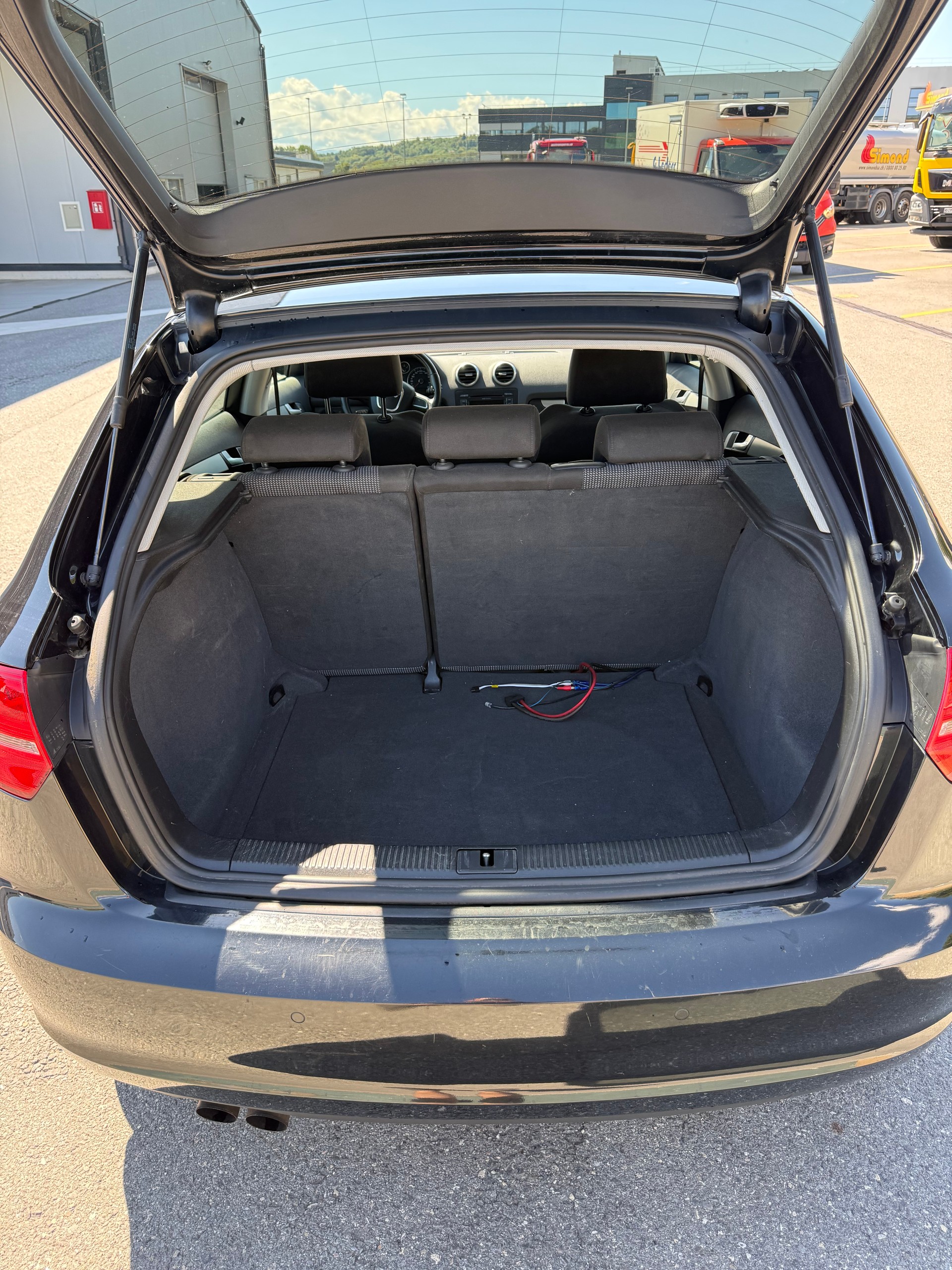 AUDI A3 Sportback 1.8 TFSI Attraction-image-9