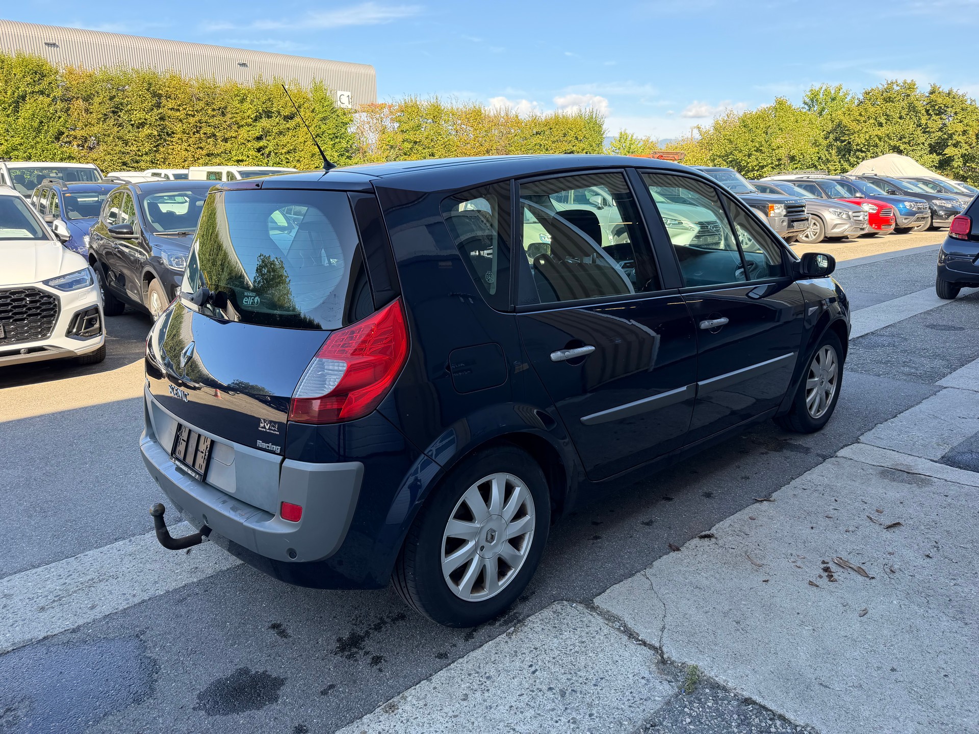 RENAULT Scénic 2.0 dCi Dynamique Automatic-image-3