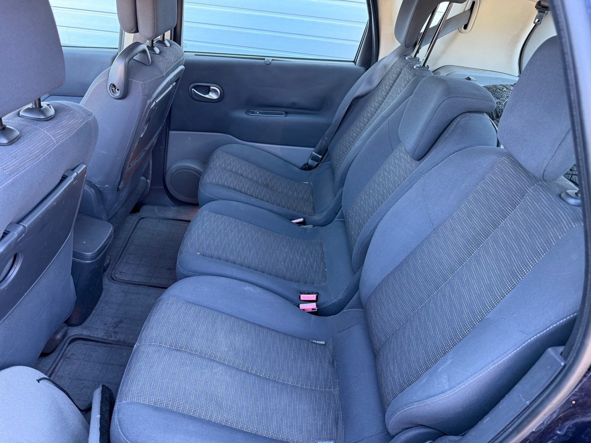 RENAULT Scénic 2.0 dCi Dynamique Automatic-image-11