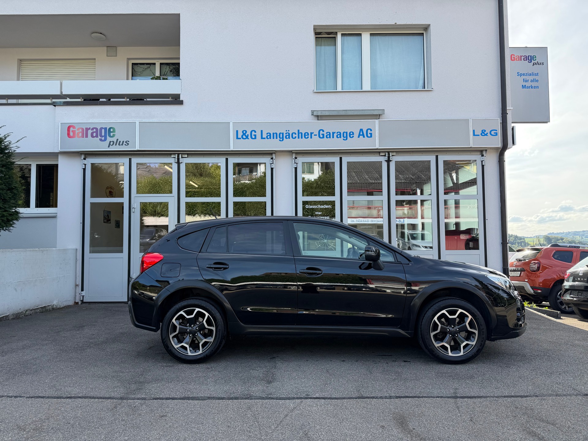 SUBARU XV 2.0 Swiss Three AWD CVT-image-0