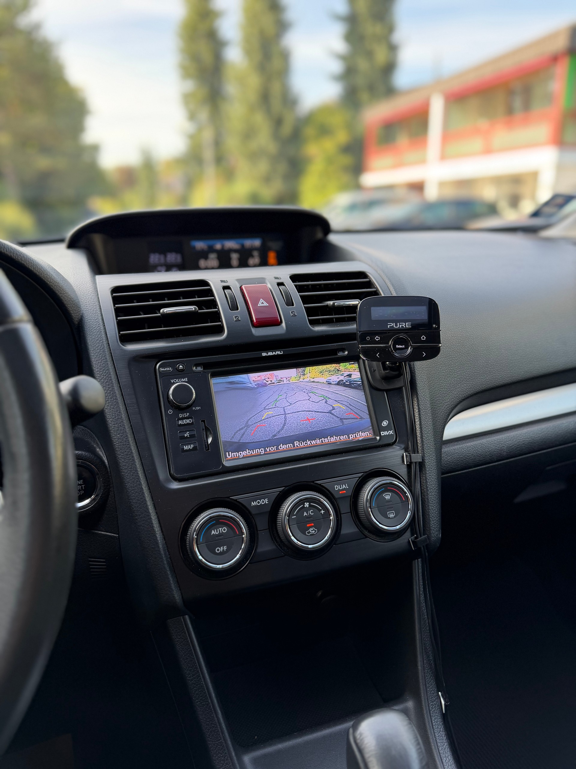 SUBARU XV 2.0 Swiss Three AWD CVT-image-9