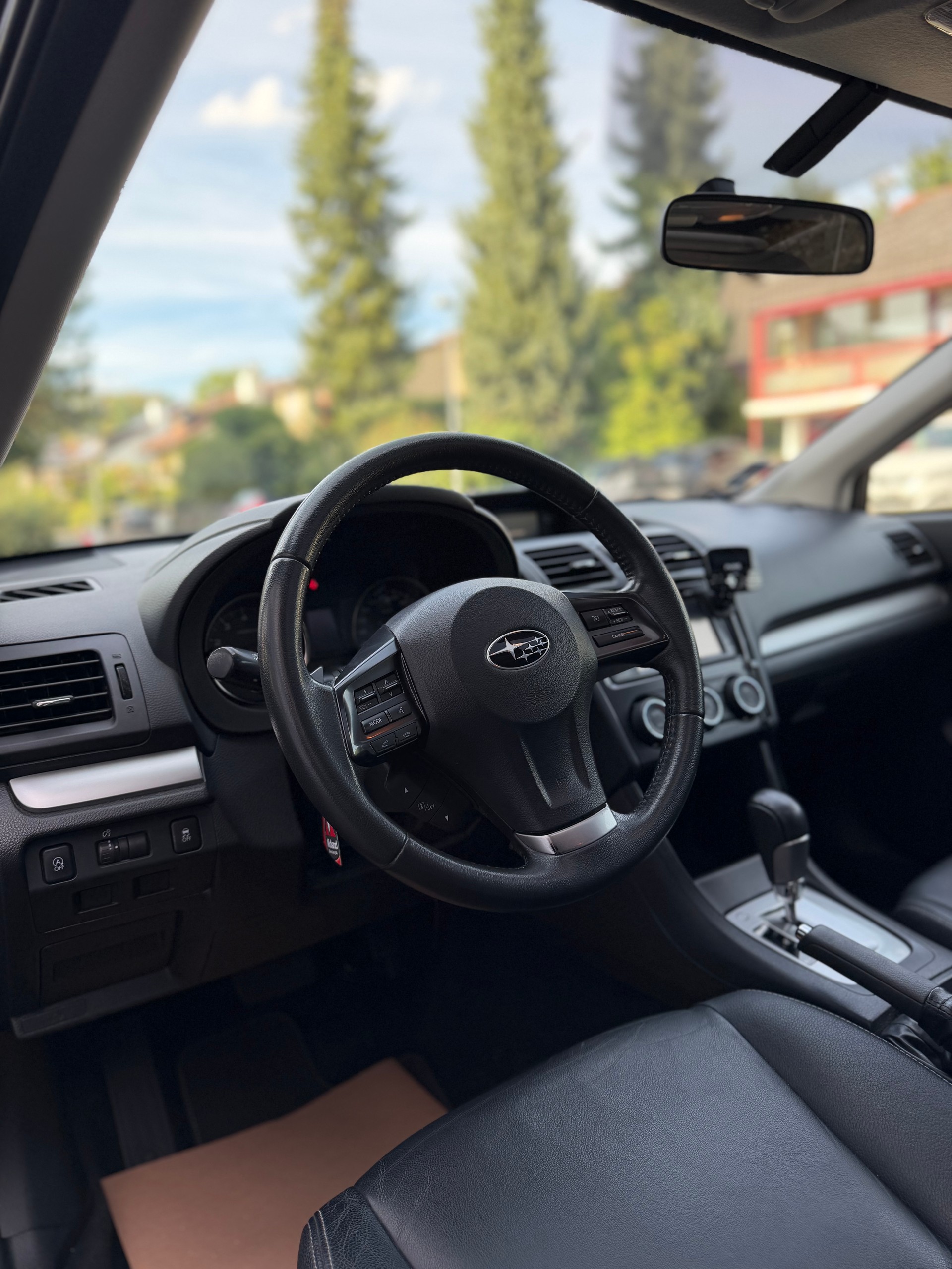 SUBARU XV 2.0 Swiss Three AWD CVT-image-6