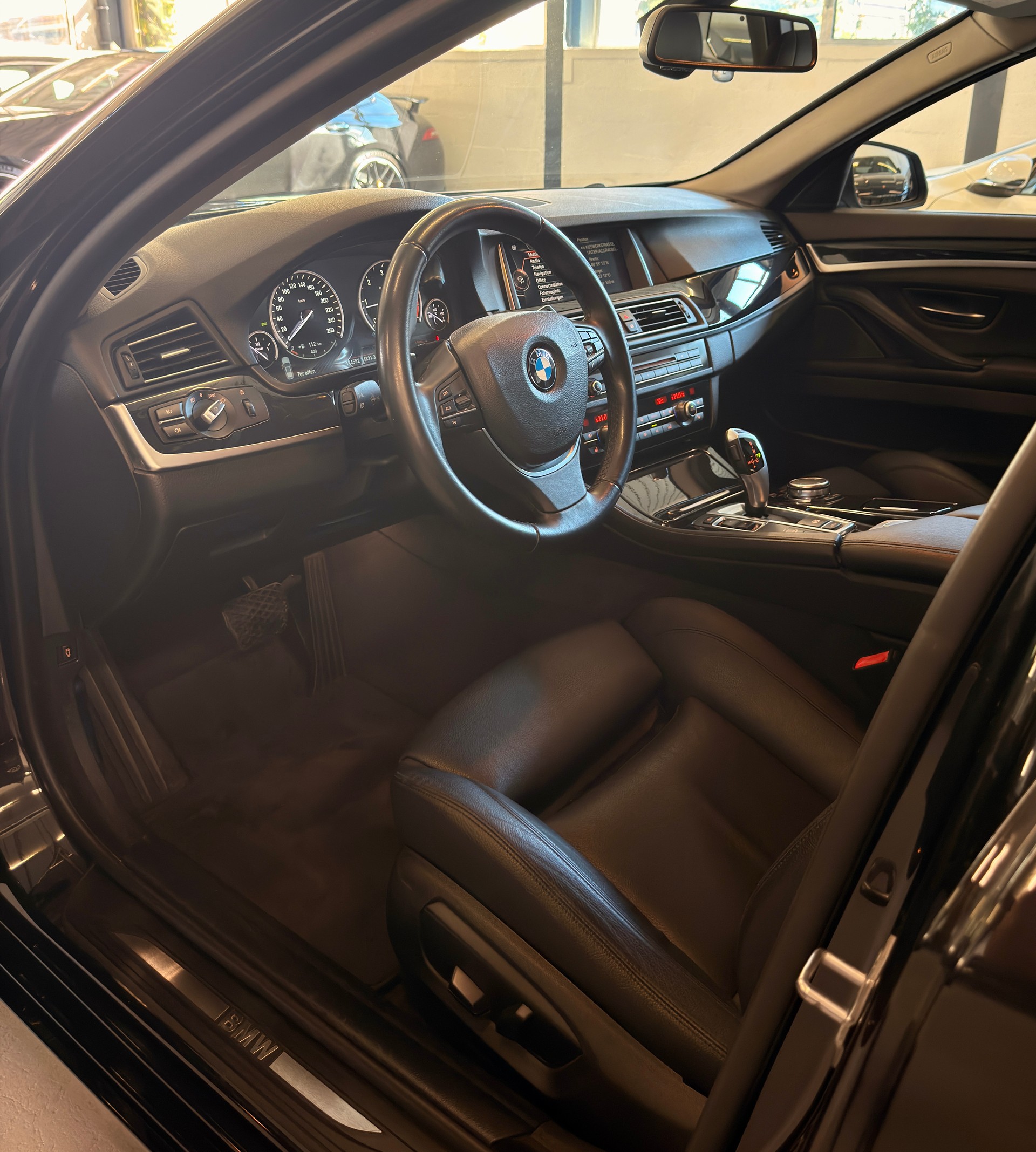 BMW 520d Touring xDrive Steptronic-image-6
