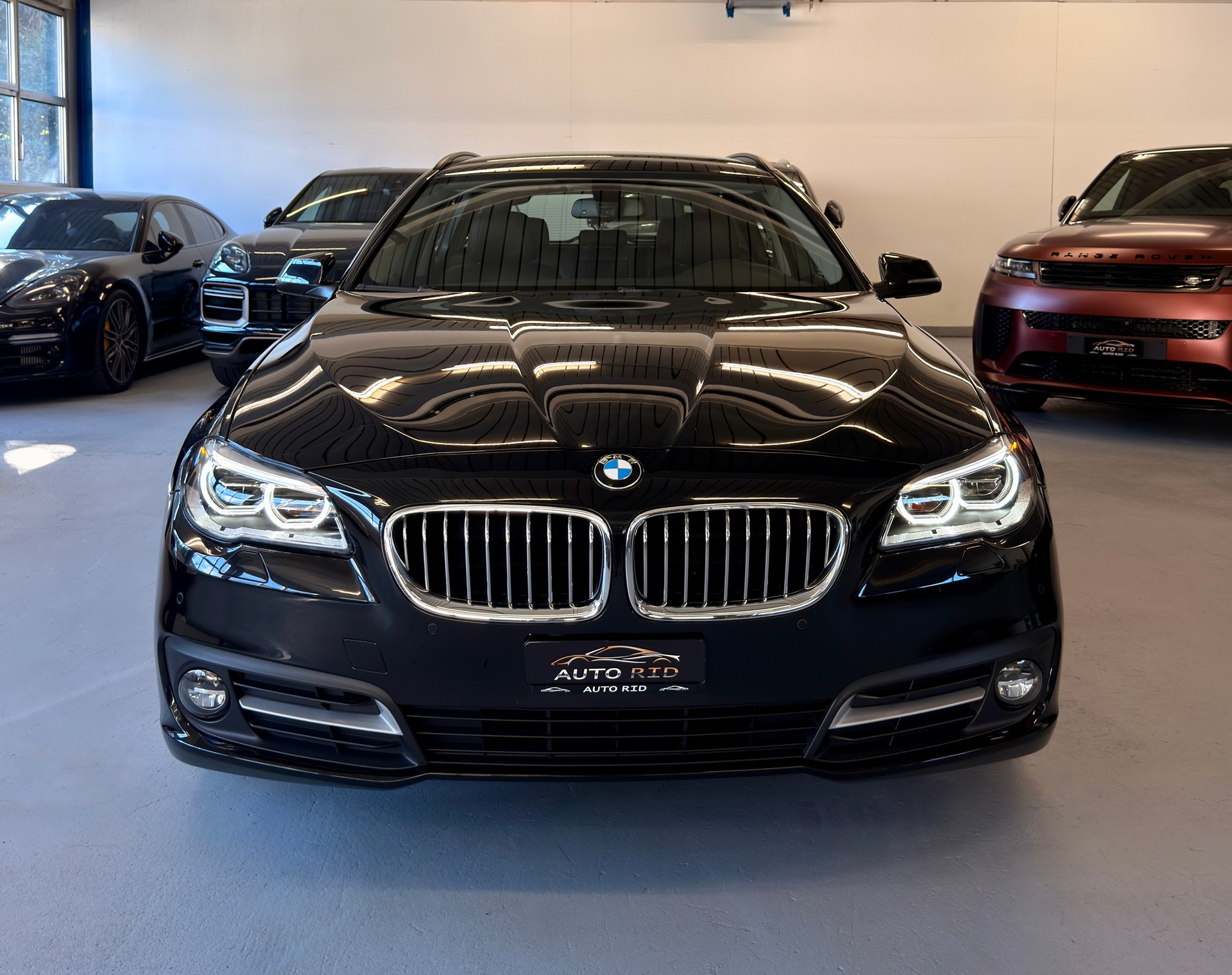 BMW 520d Touring xDrive Steptronic-image-1