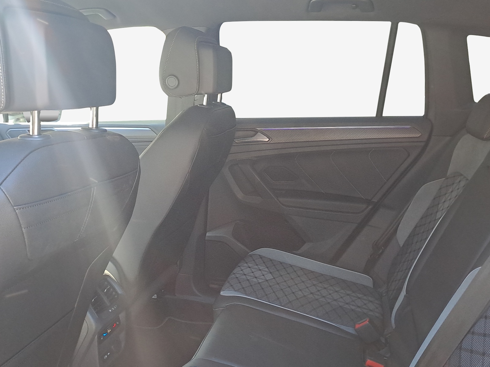 VW Tiguan 1.4TSI PHEV Selection DSG-image-12