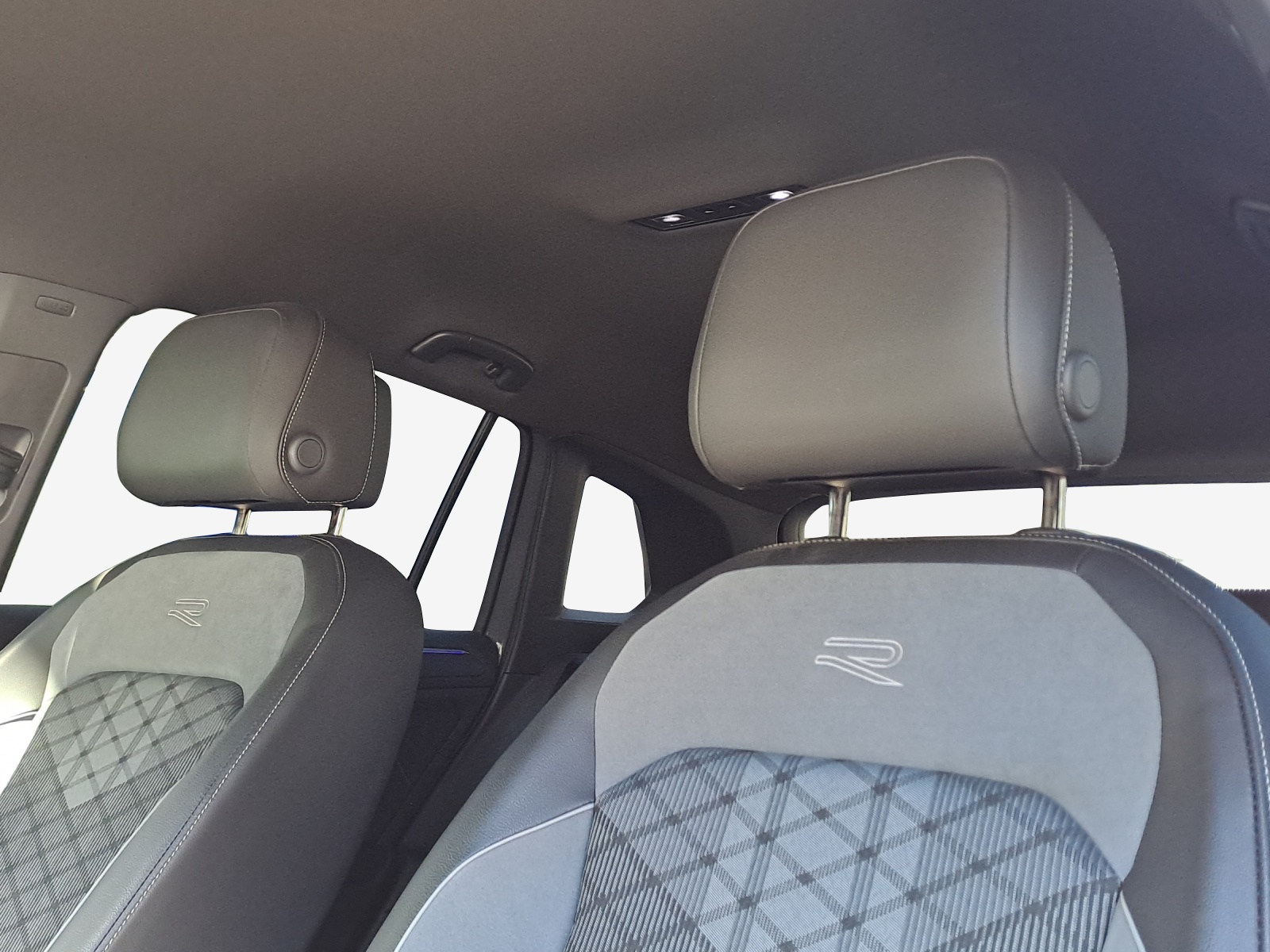VW Tiguan 1.4TSI PHEV Selection DSG-image-15