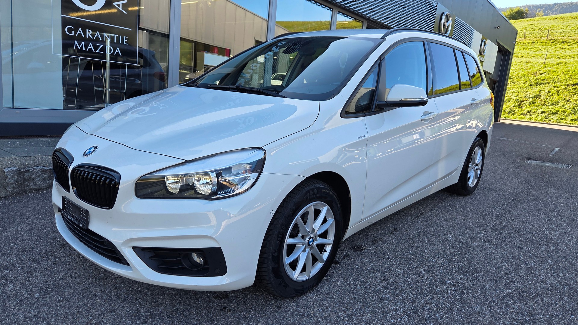 BMW 218d Gran Tourer-image-1