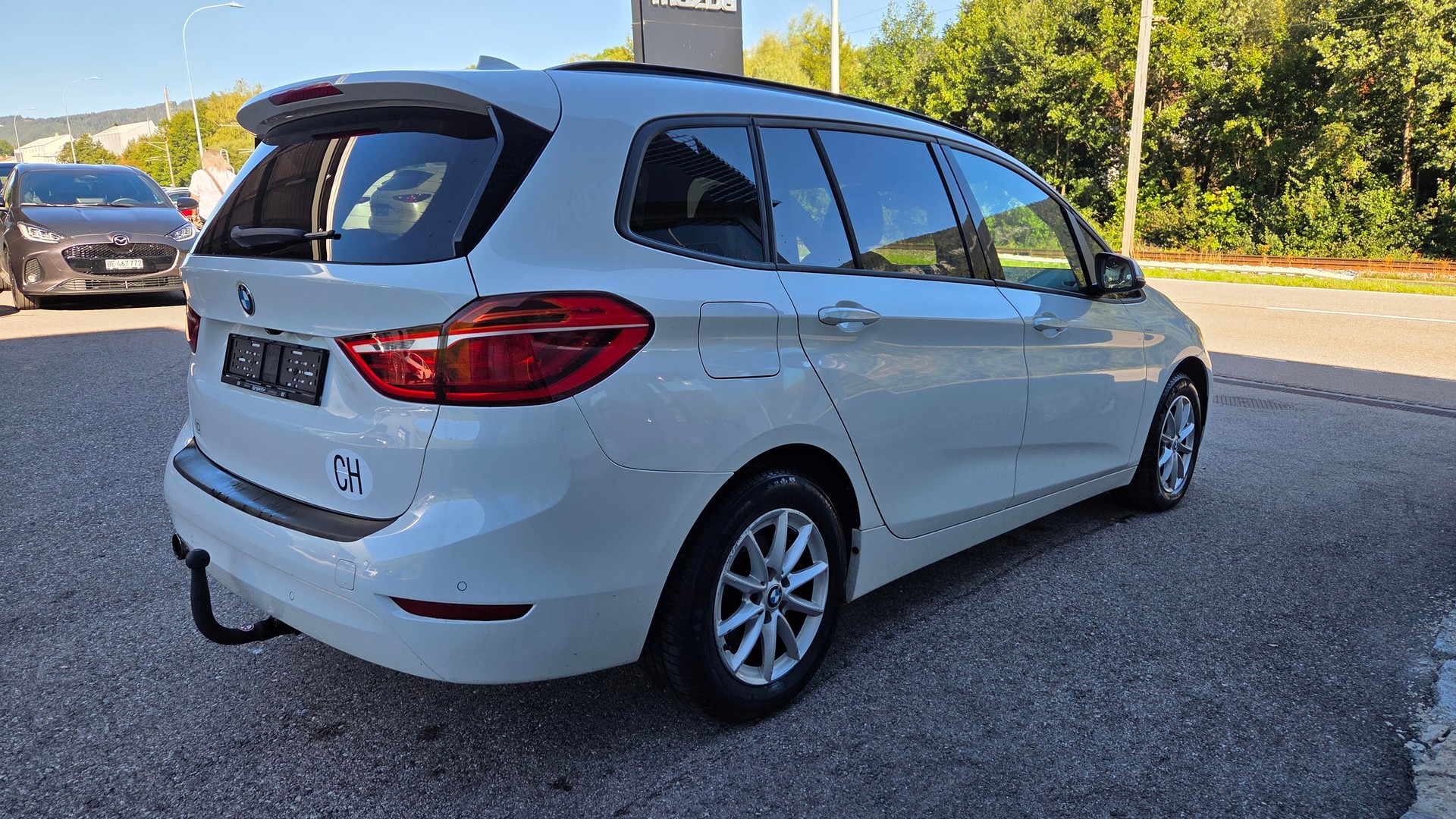BMW 218d Gran Tourer-image-4