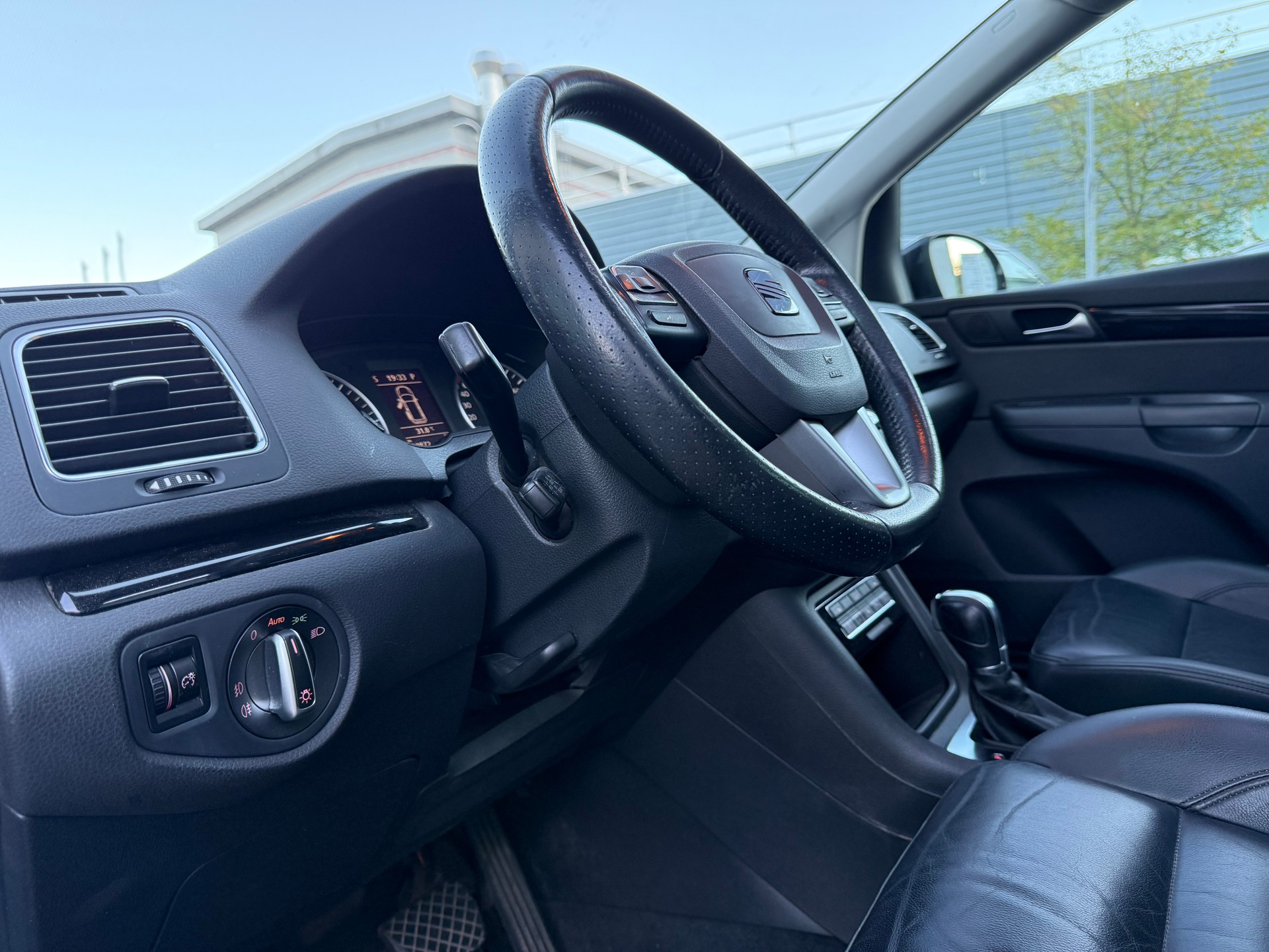 SEAT Alhambra 2.0 TDI Reference Eco DSG-image-10