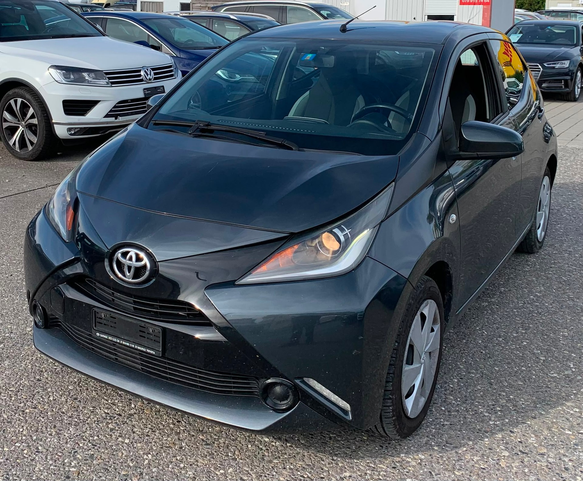 TOYOTA Aygo 1.0 VVT-i x (Klima * Radio CD * Multilenkrad * 8 Fachbereift * MFK 01.2026 * BO5)