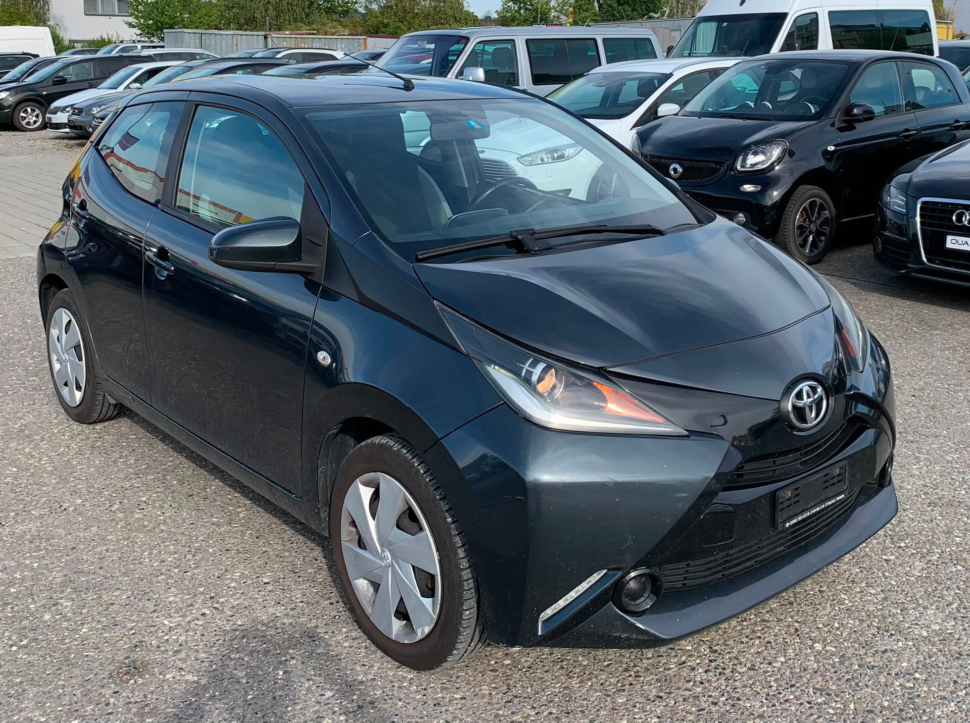 TOYOTA Aygo 1.0 VVT-i x (Klima * Radio CD * Multilenkrad * 8 Fachbereift * MFK 01.2026 * BO5)-image-3