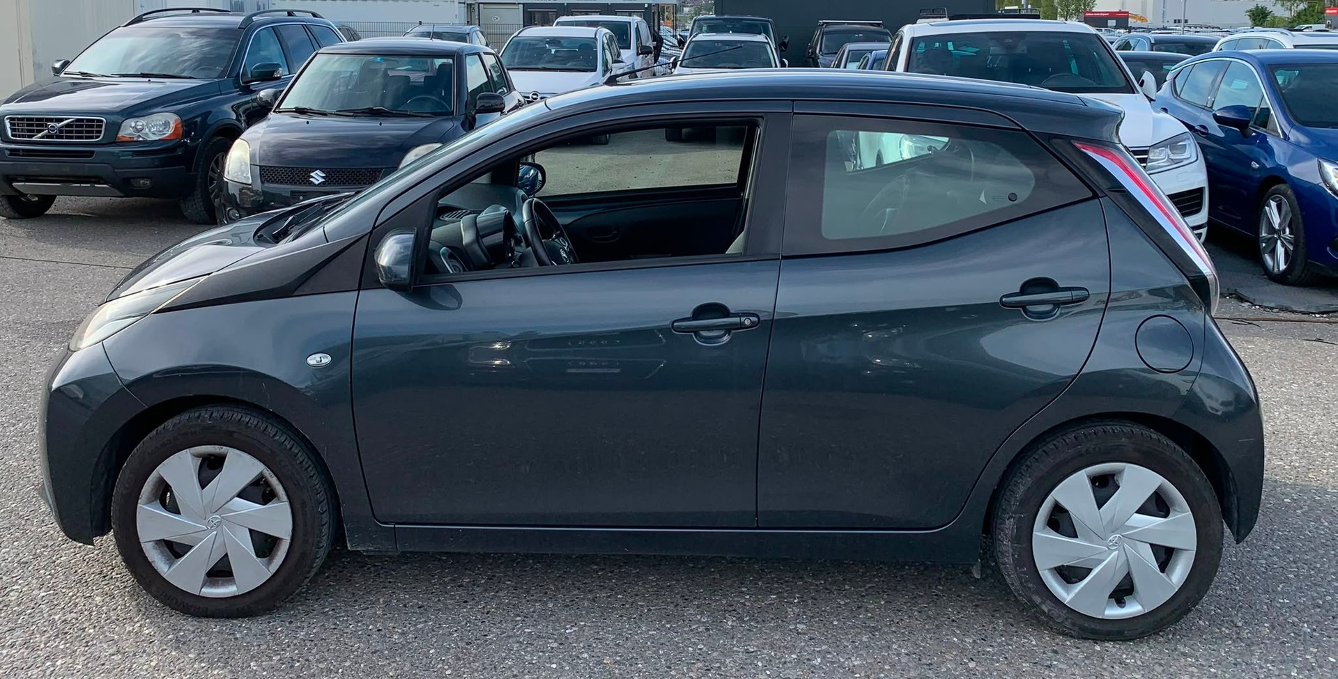 TOYOTA Aygo 1.0 VVT-i x (Klima * Radio CD * Multilenkrad * 8 Fachbereift * MFK 01.2026 * BO5)-image-5