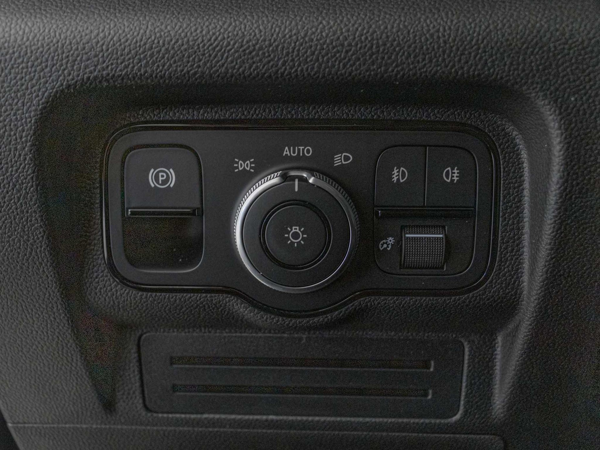 MERCEDES-BENZ Citan 112 CDI Tourer BASE S-image-11