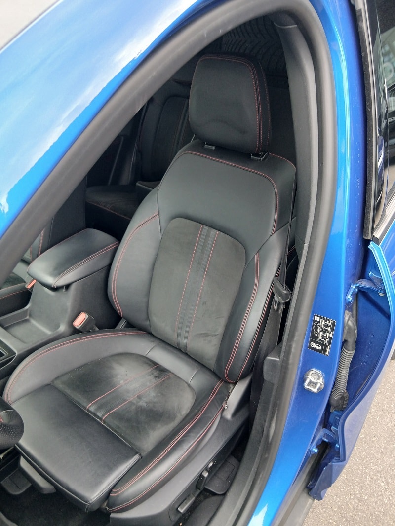 FORD Kuga 2.5 FHEV ST-Line FWD-image-8
