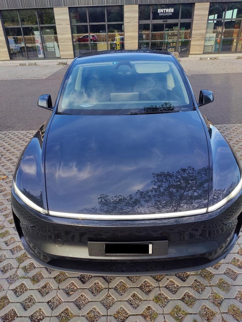TESLA TESLA Model Y Long Range Premium AWD stea-image-3