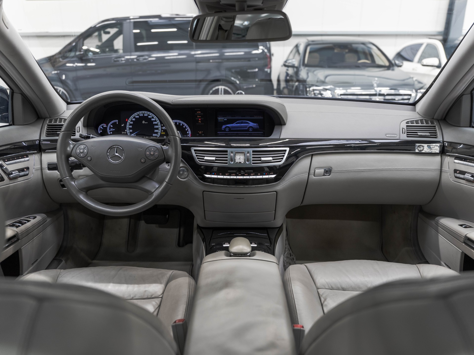 MERCEDES-BENZ S 500 L BlueEfficiency SS 4Matic 7G-Tronic-image-6