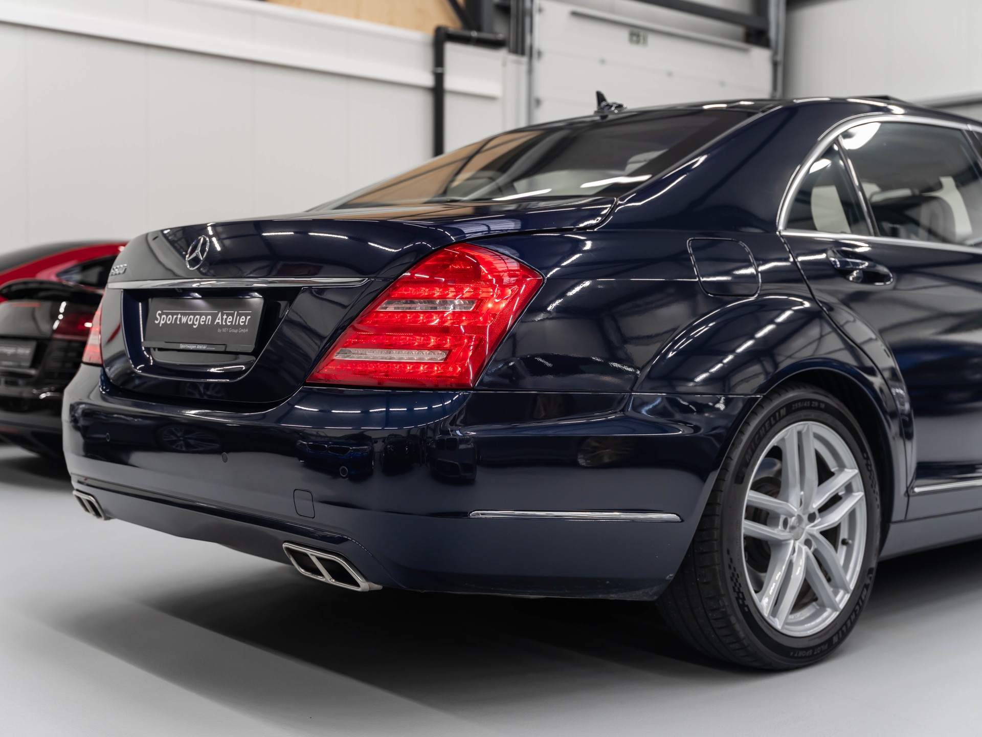 MERCEDES-BENZ S 500 L BlueEfficiency SS 4Matic 7G-Tronic-image-17