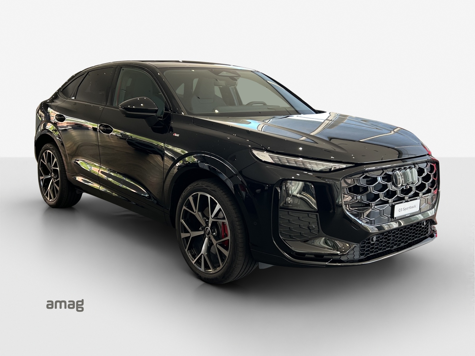 AUDI Q3 Sportback TFSI quattro 195 kW S tronic-image-5