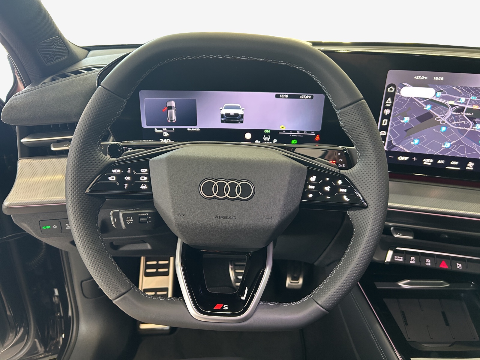 AUDI Q3 Sportback TFSI quattro 195 kW S tronic-image-9