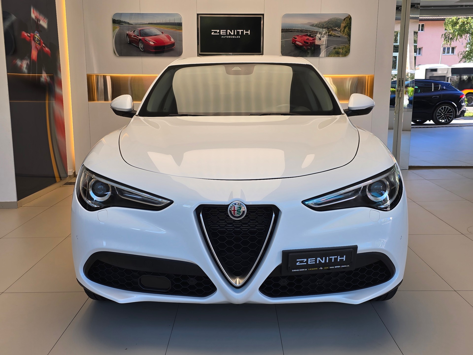 ALFA ROMEO Stelvio 2.0 Executive Q4 Automatic-image-1