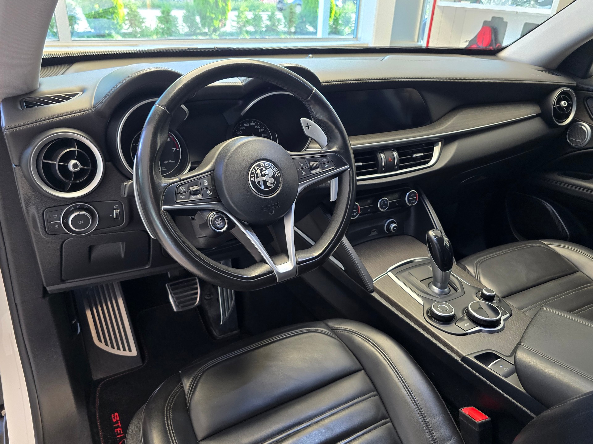 ALFA ROMEO Stelvio 2.0 Executive Q4 Automatic-image-10