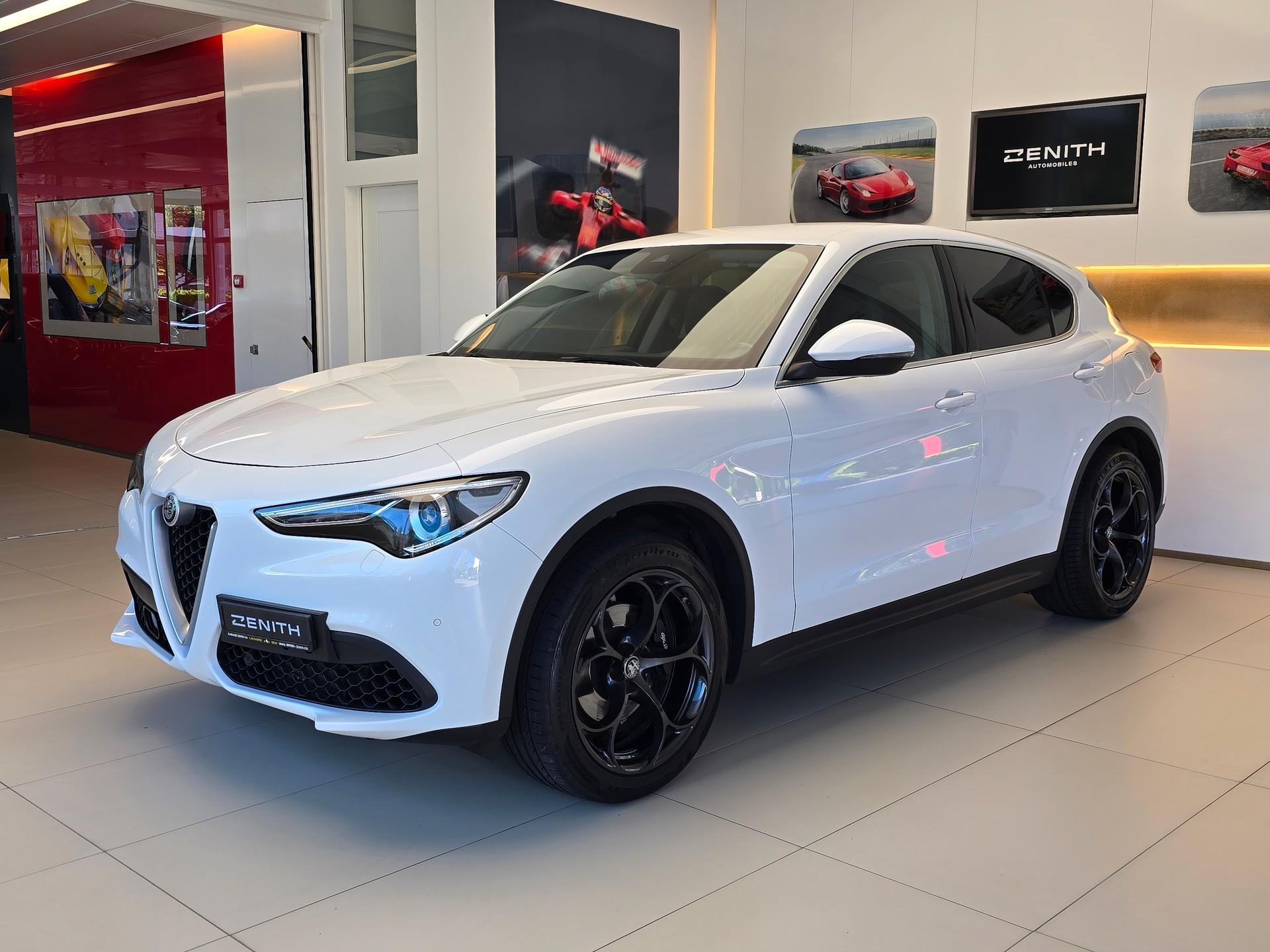 ALFA ROMEO Stelvio 2.0 Executive Q4 Automatic-image-0