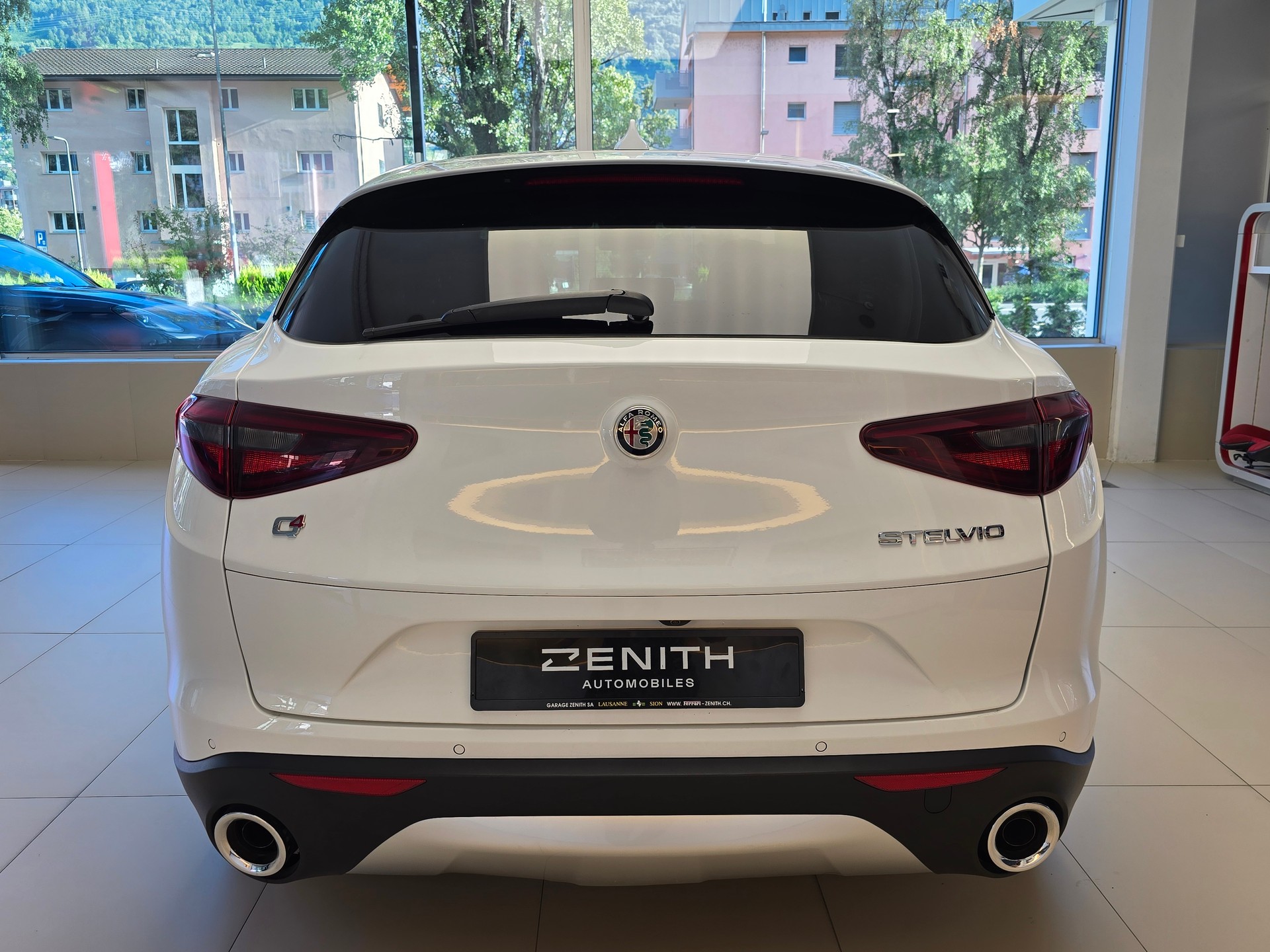 ALFA ROMEO Stelvio 2.0 Executive Q4 Automatic-image-5