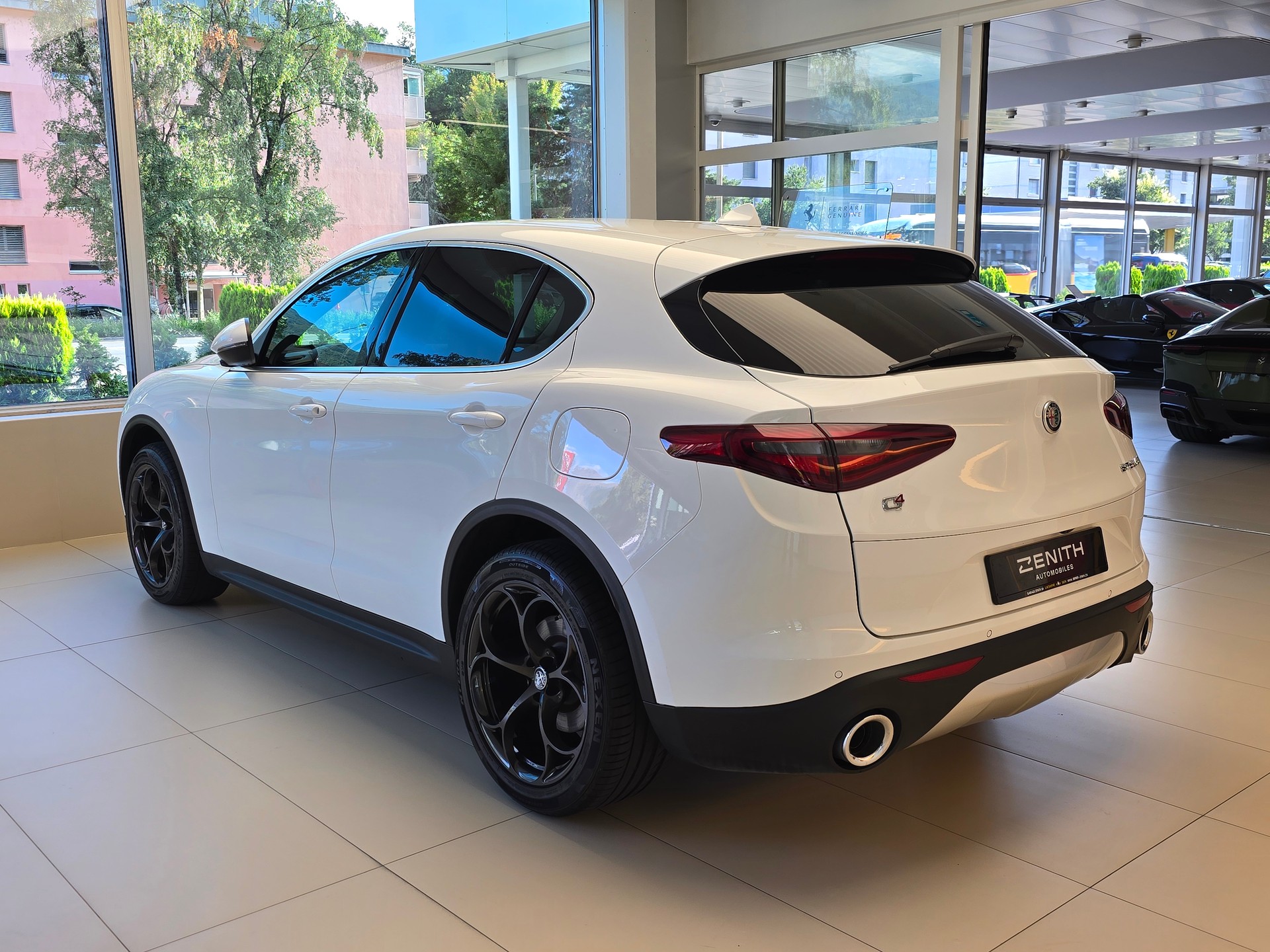 ALFA ROMEO Stelvio 2.0 Executive Q4 Automatic-image-6