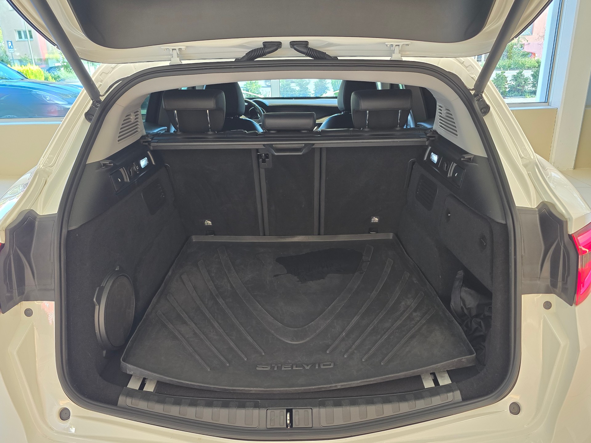 ALFA ROMEO Stelvio 2.0 Executive Q4 Automatic-image-15