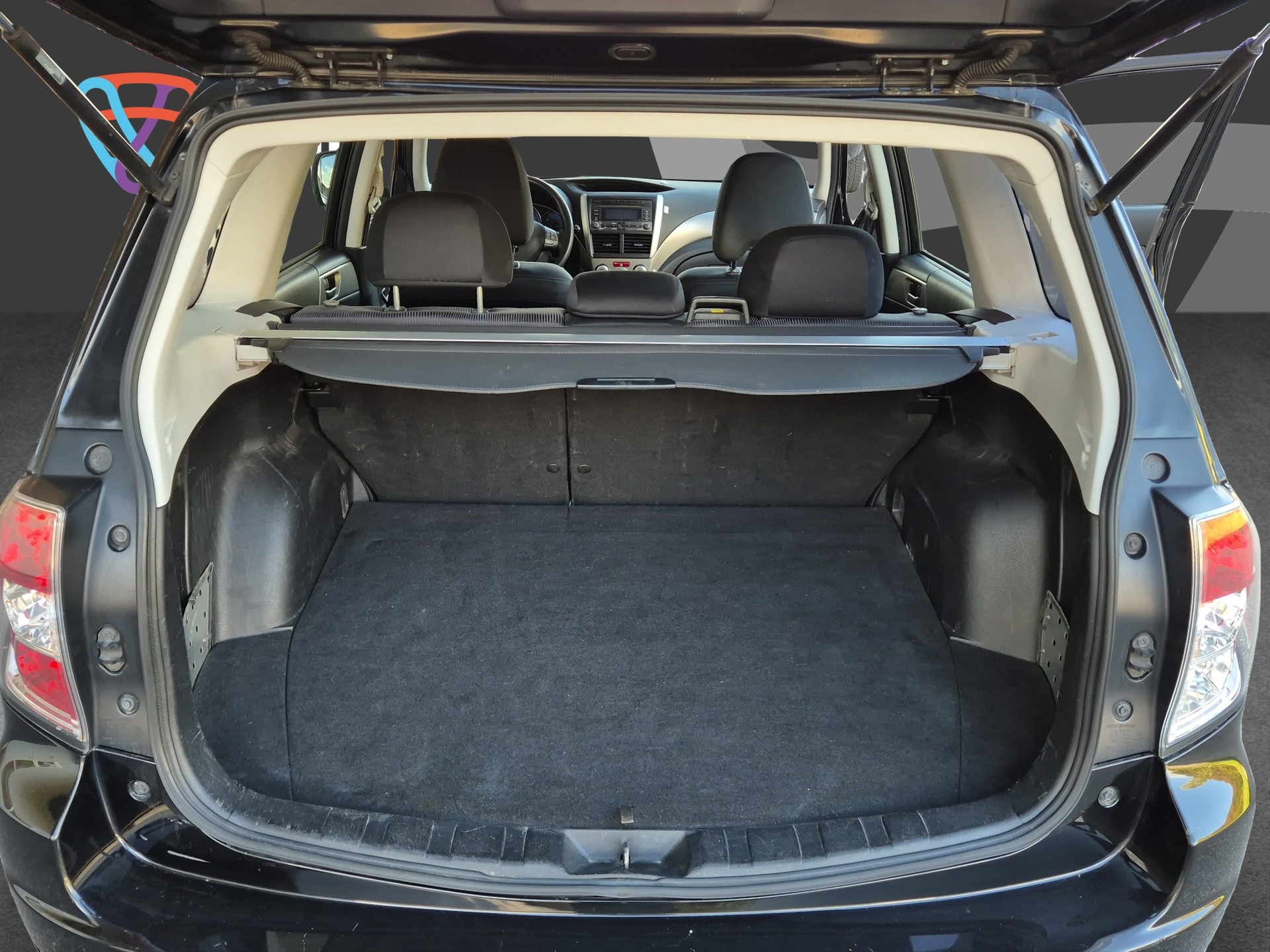 SUBARU Forester 2.0XS Comfort manuelles Getriebe mit Untersetzung und Anhängerkupplung 2000kg-image-8