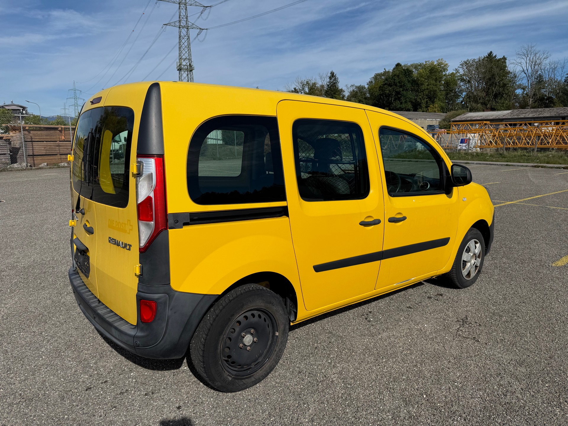 RENAULT Kangoo Medium 1.6 105 Business A-image-2