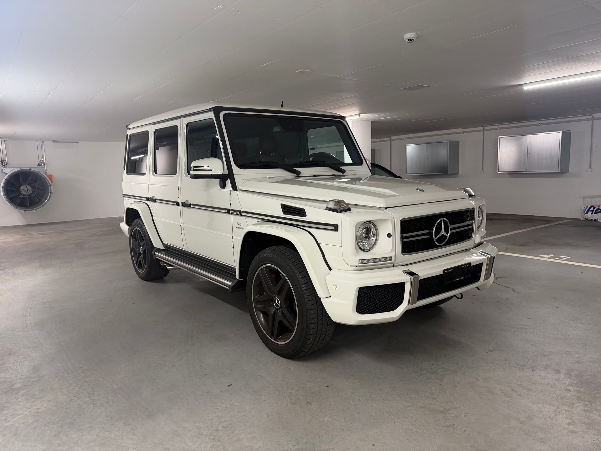 MERCEDES-BENZ G 63 AMG-image-2