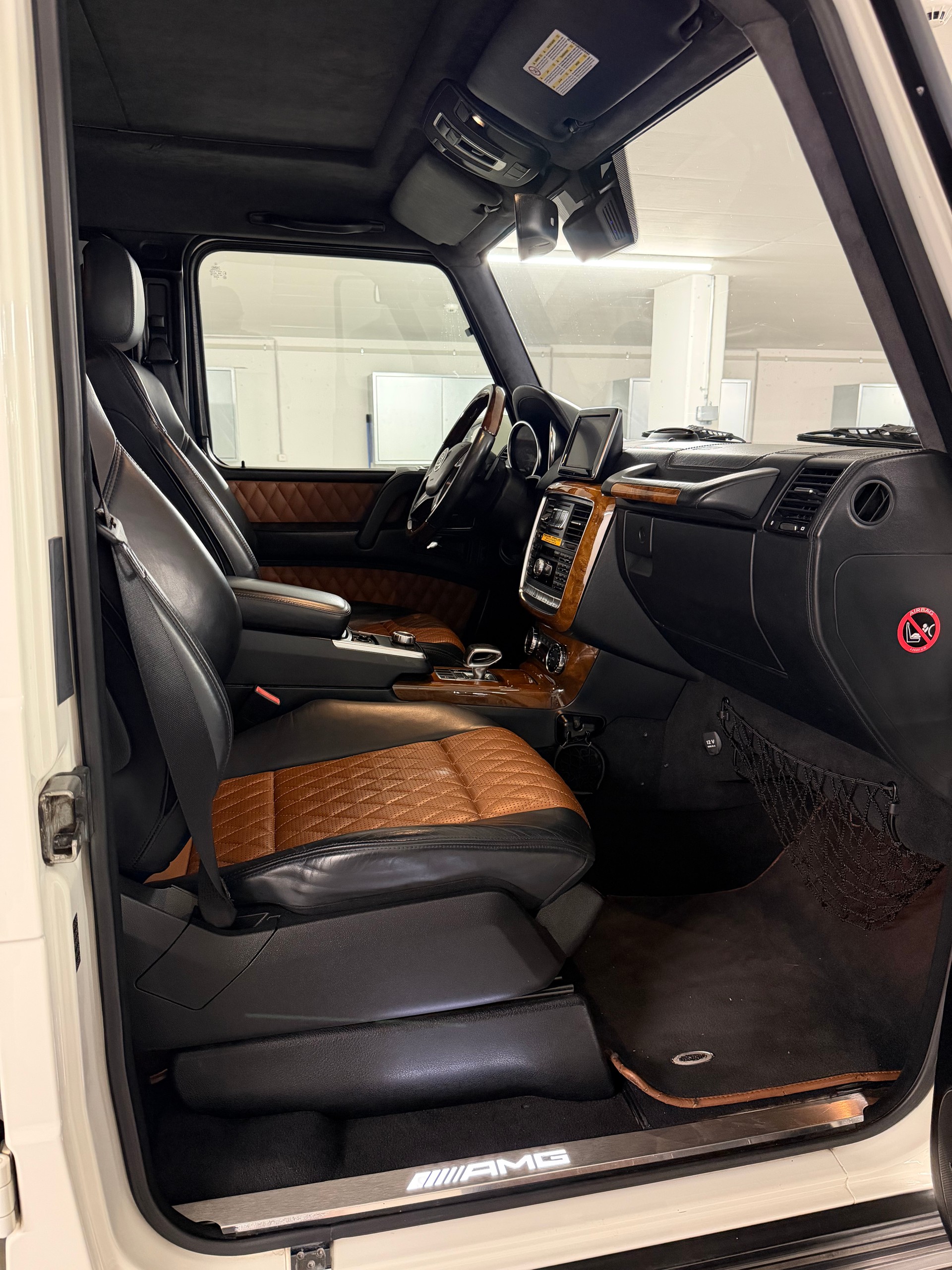 MERCEDES-BENZ G 63 AMG-image-13