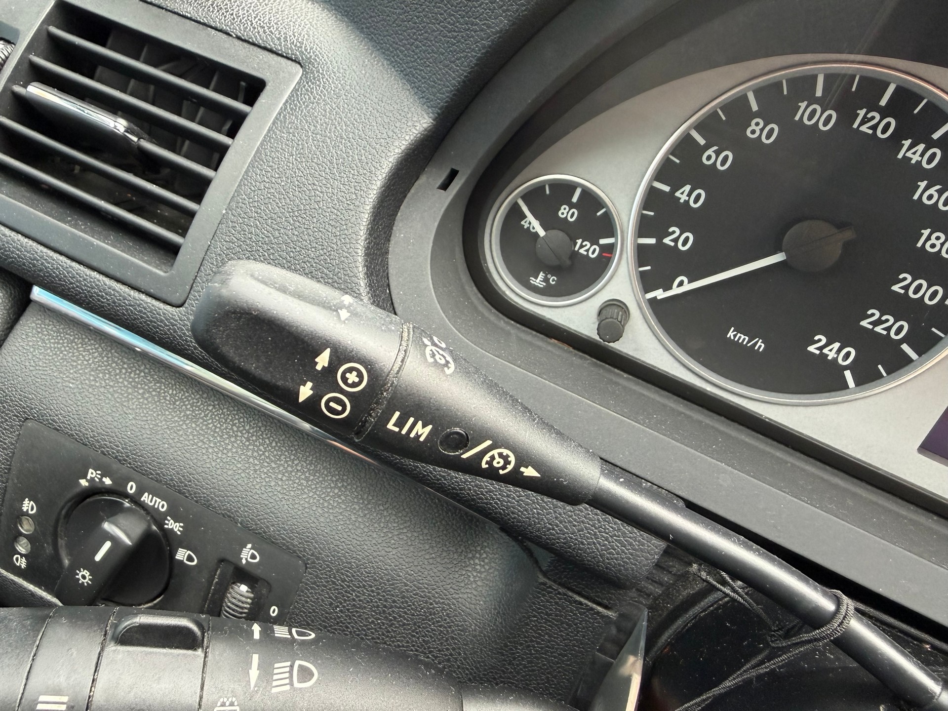 MERCEDES-BENZ B 180 CDI Autotronic-image-9