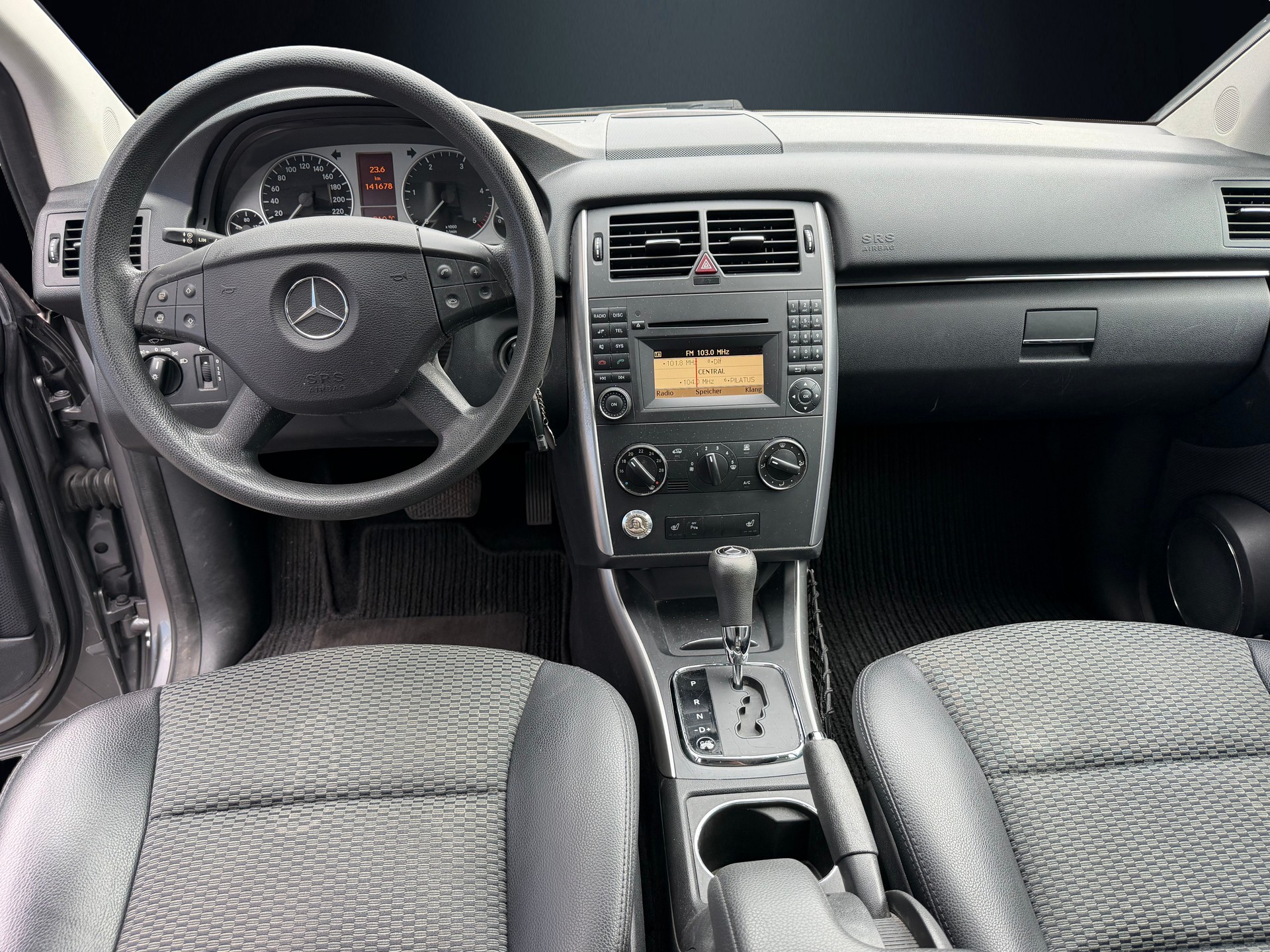 MERCEDES-BENZ B 180 CDI Autotronic-image-6
