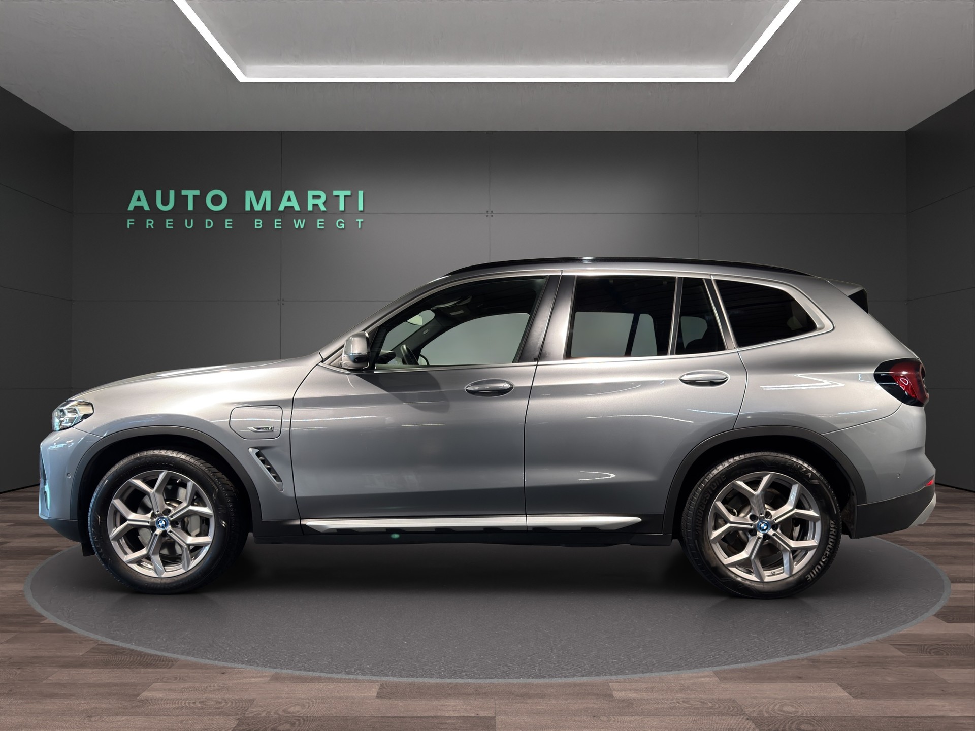BMW X3 30e xDrive-image-2
