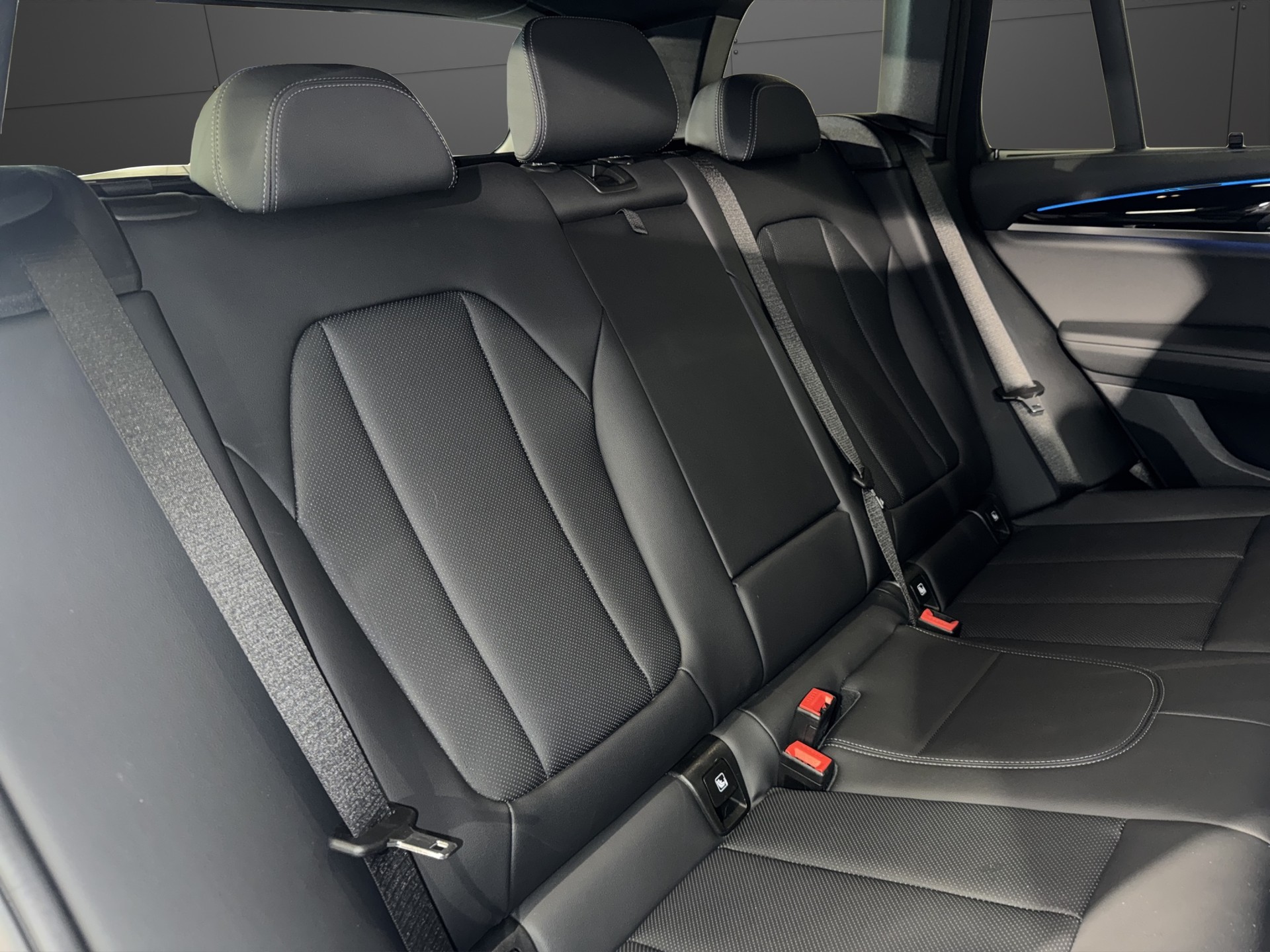 BMW X3 30e xDrive-image-17