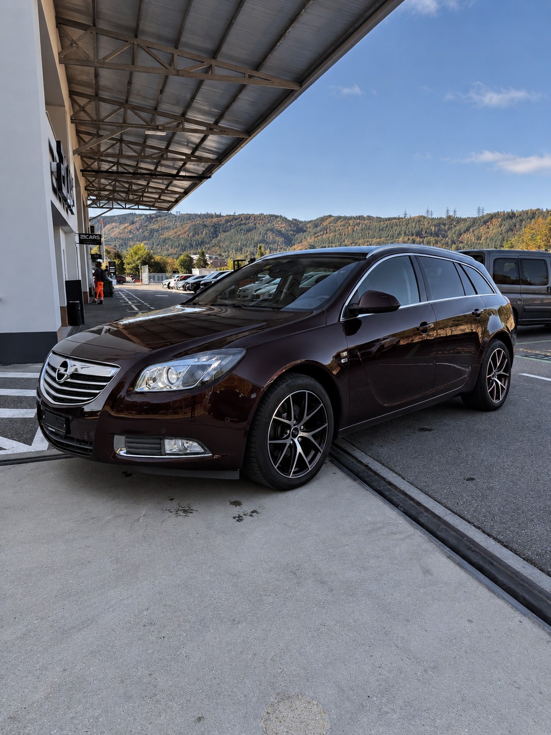 OPEL INSIGNIA-showroom-element-2