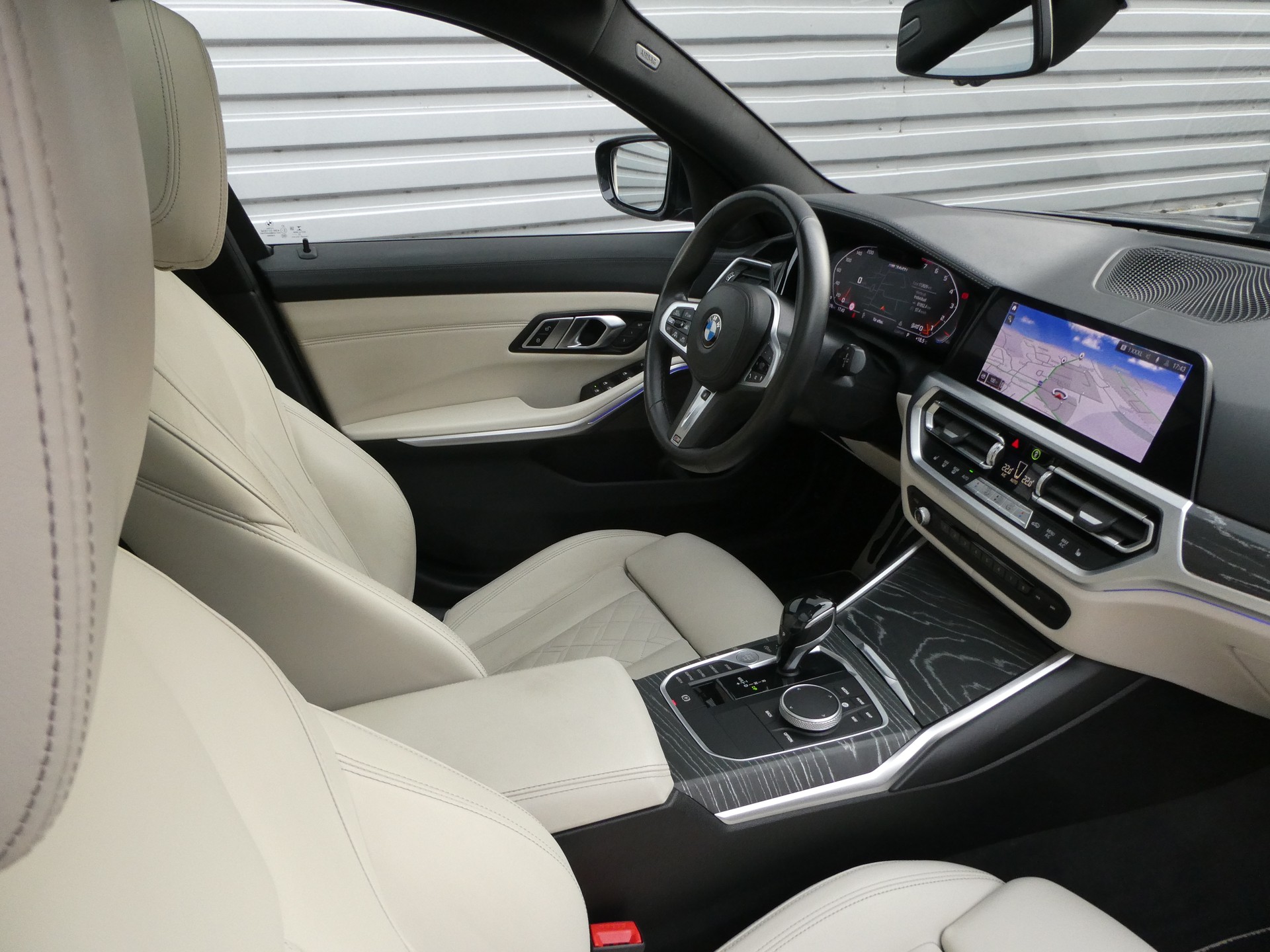 BMW M340i xDriveTouring Steptronic M Sport-image-12