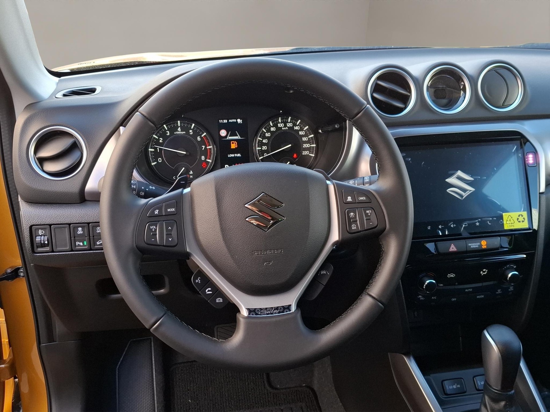 SUZUKI Vitara 1.4 T Piz Sulai Hybrid 4x4-image-6