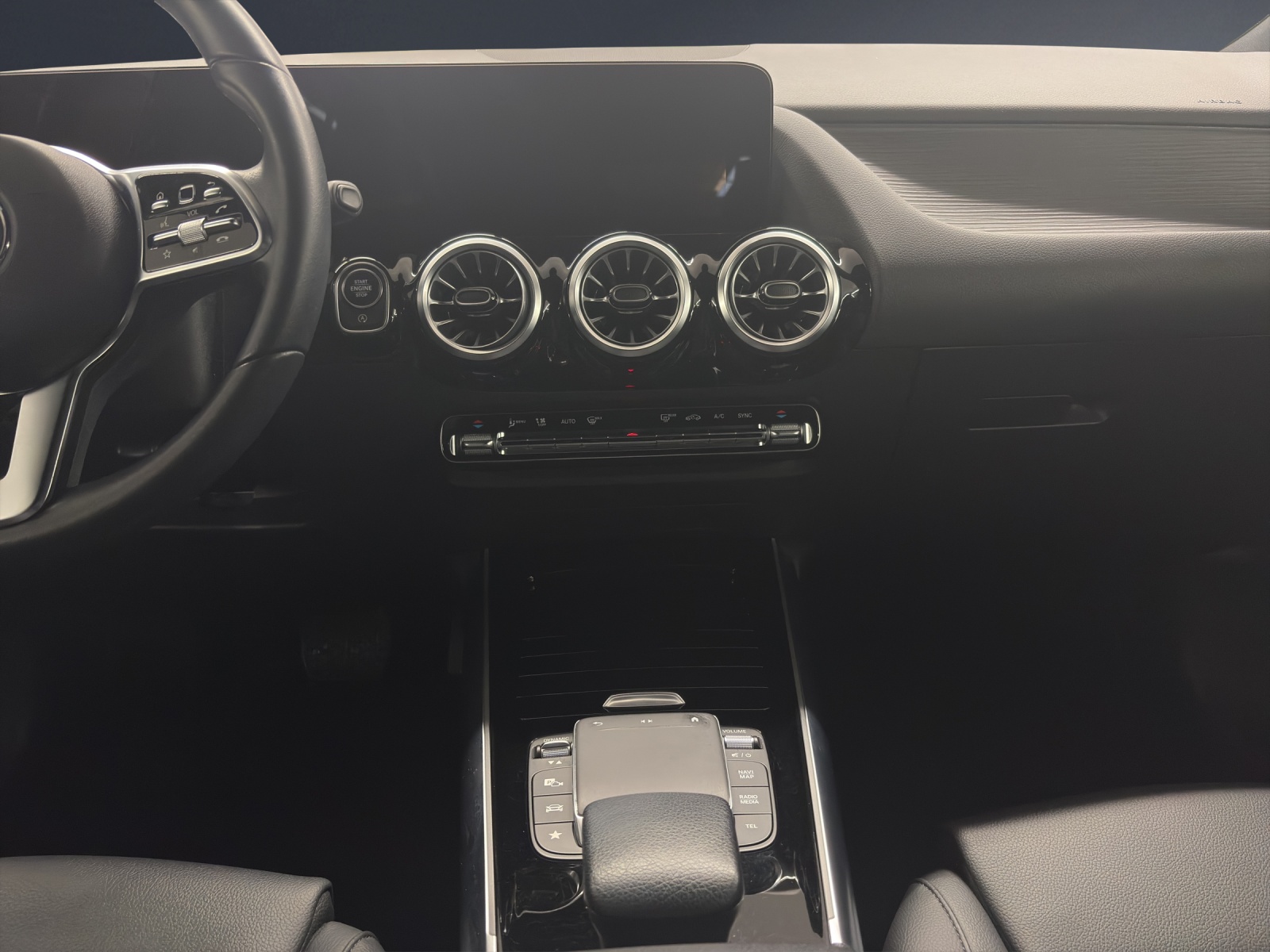 Image MERCEDES-BENZ GLA-200 GLA 200 Progressive